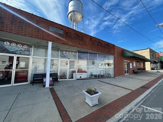 206 E Main Street Property Photo 12
