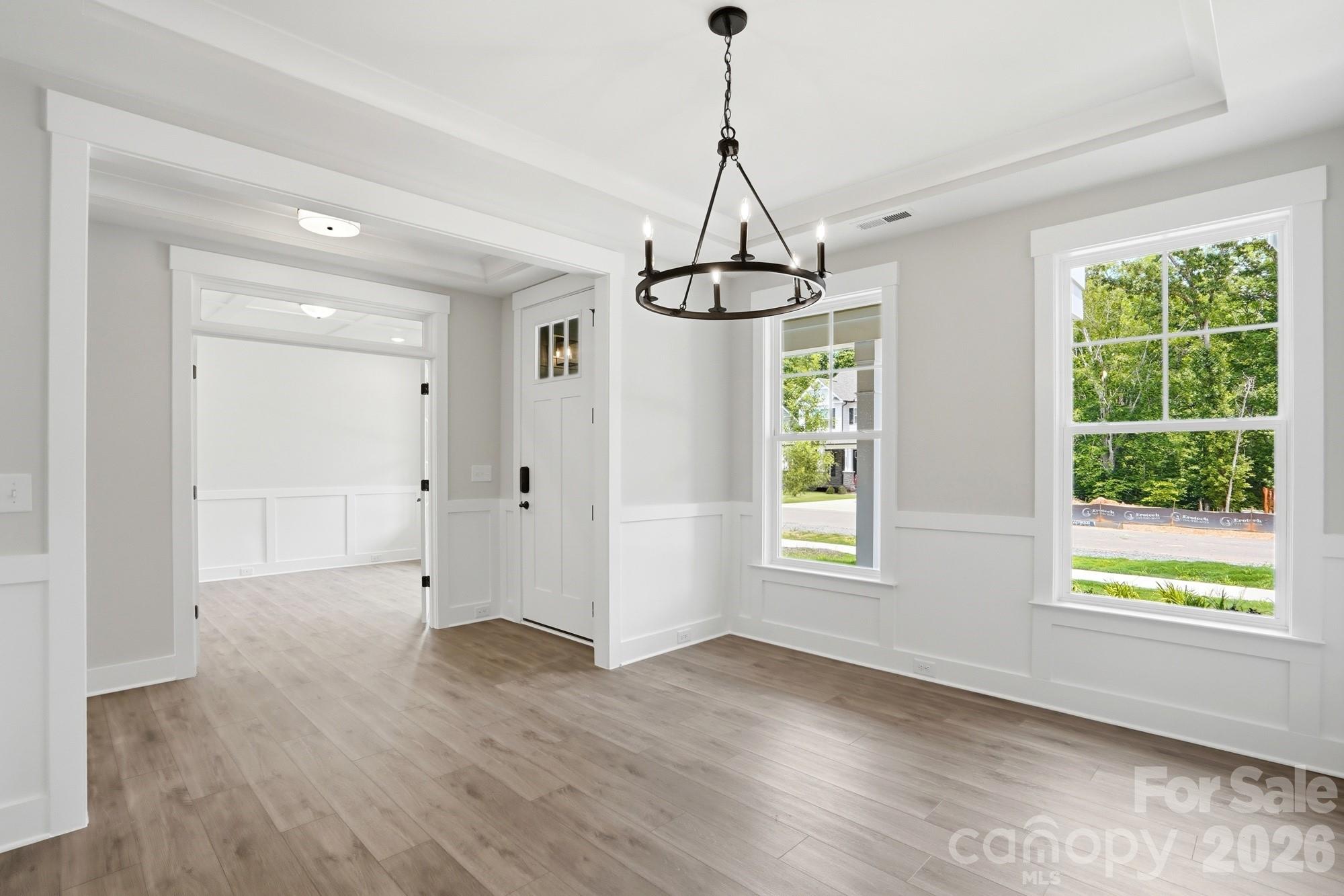 5062 Mclaughlin Loop Property Photo 6
