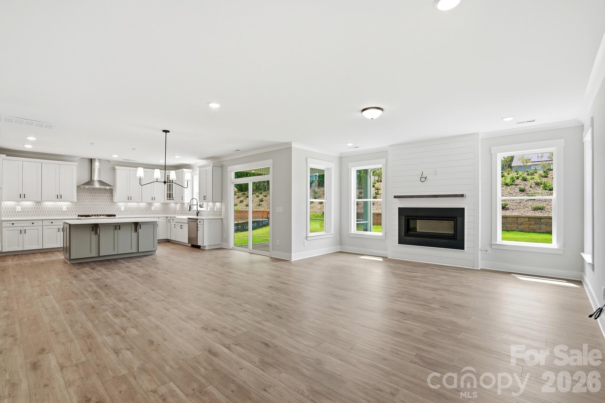 5062 Mclaughlin Loop Property Photo 9