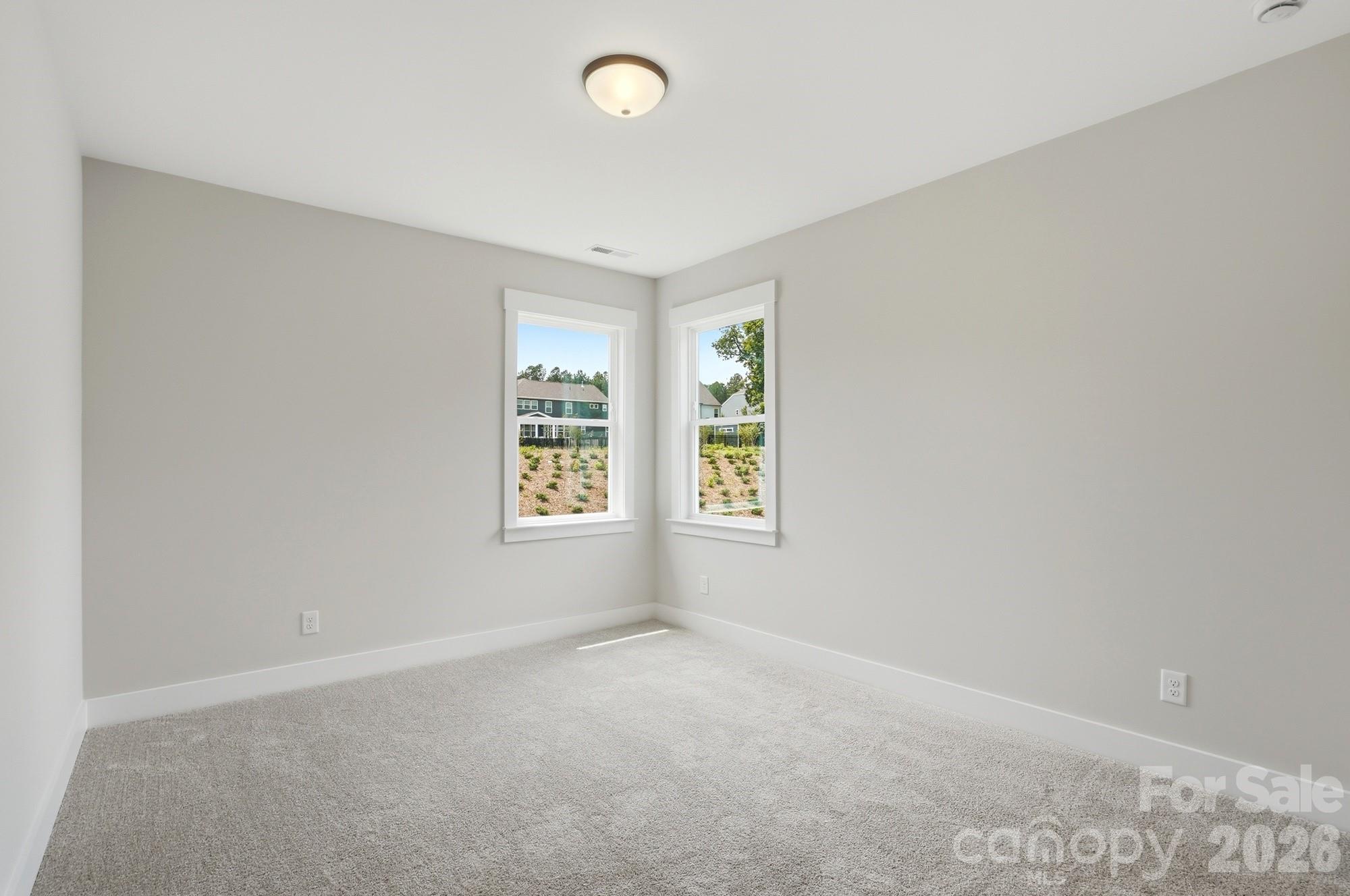 5062 Mclaughlin Loop Property Photo 32