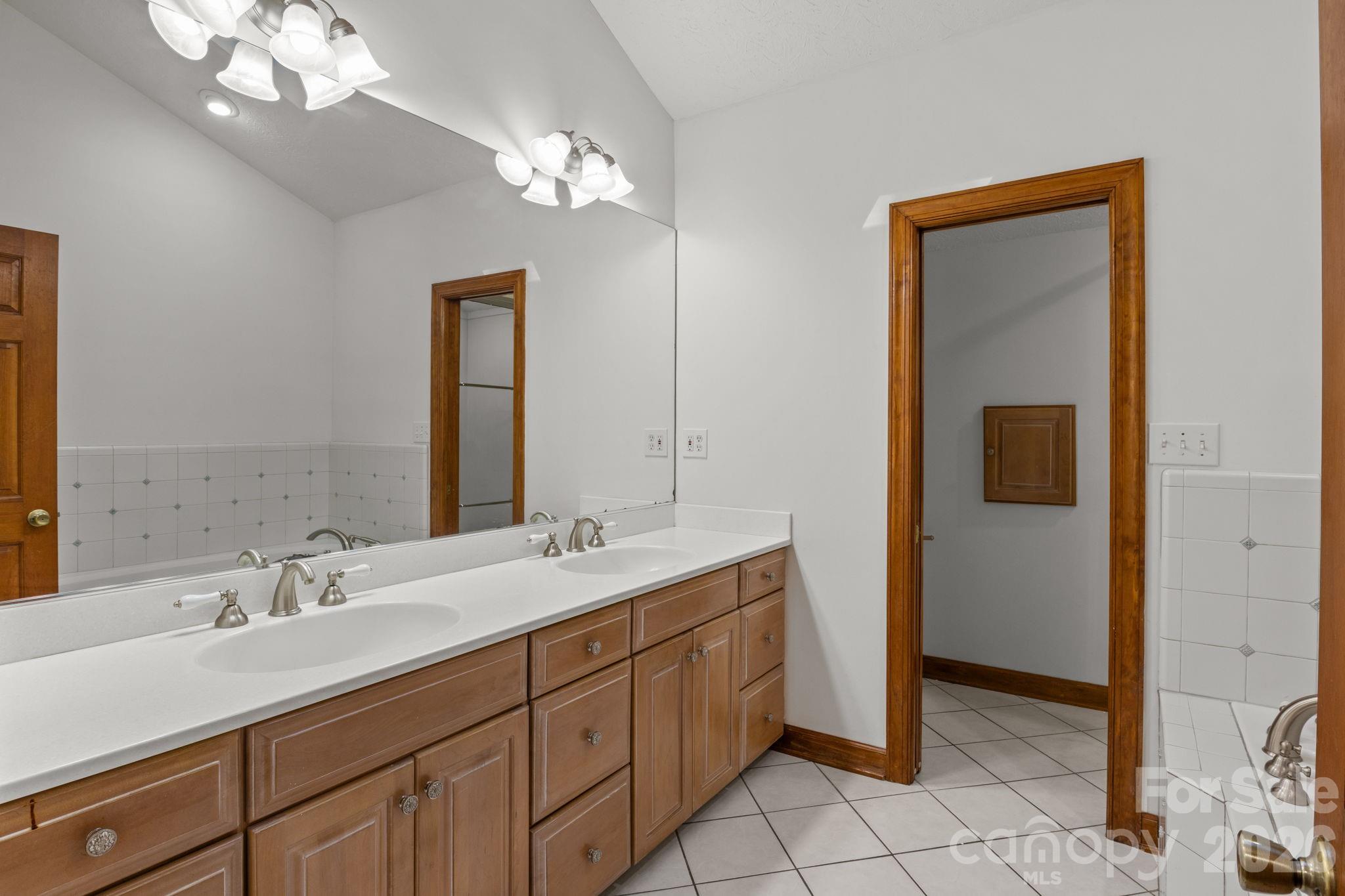 19322 Yachtman Drive Property Photo 37
