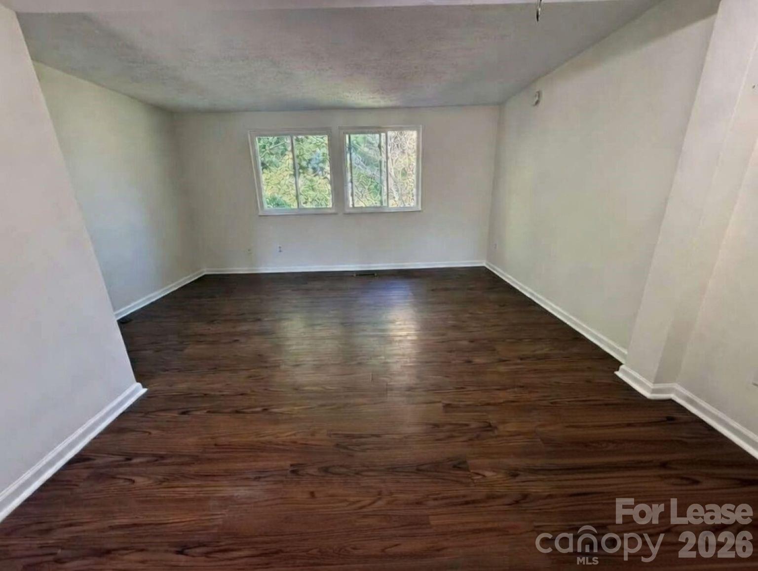 9432 Lexington Circle G Property Photo 12