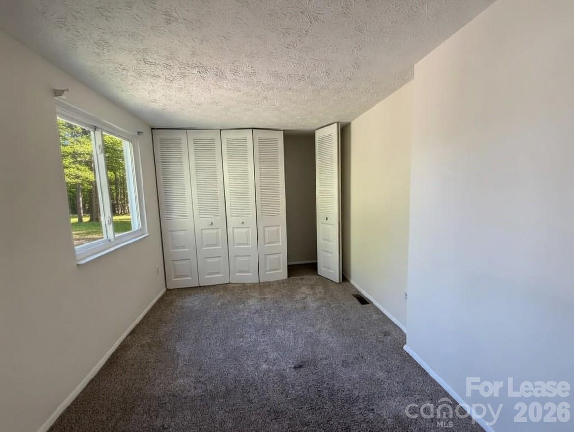 9432 Lexington Circle G Property Photo 16