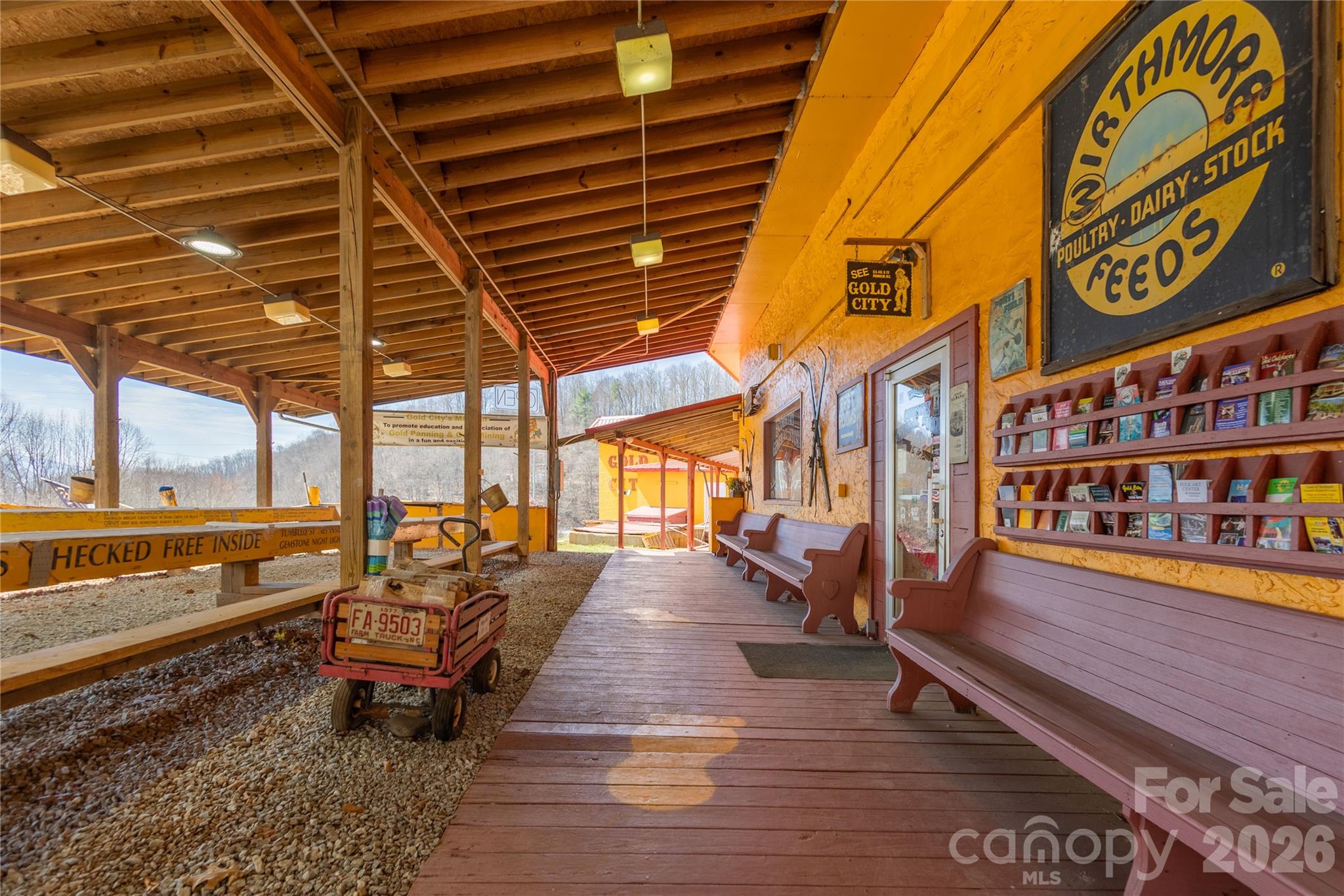 9410 Sylva Road Property Photo 8
