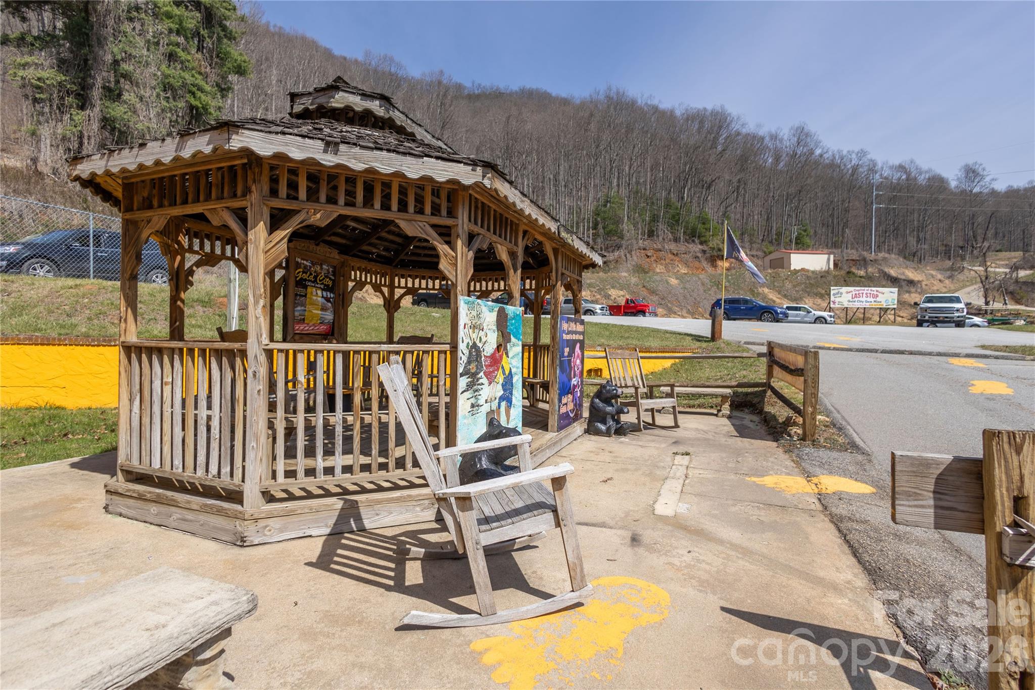 9410 Sylva Road Property Photo 21