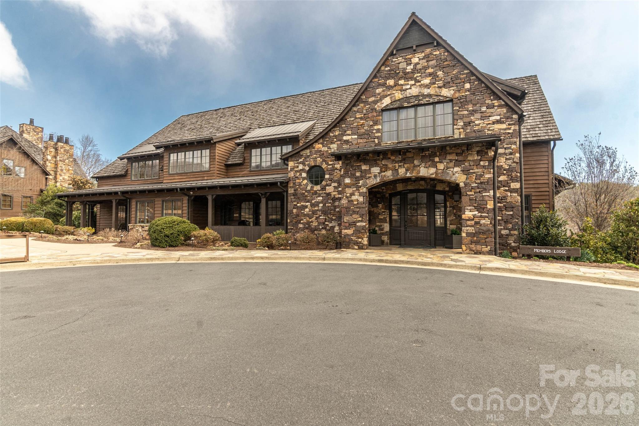 630 Spring Cove Lane Property Photo 27