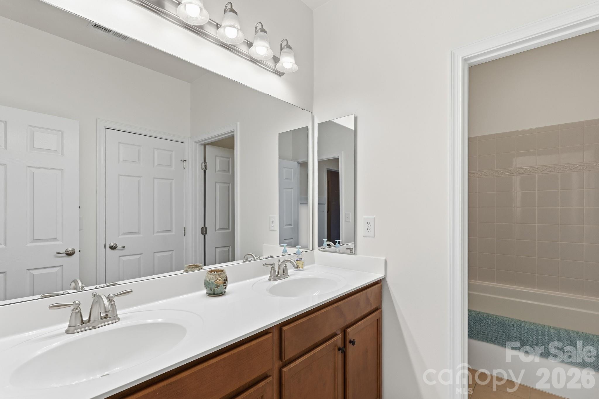 8480 Penton Place Property Photo 34