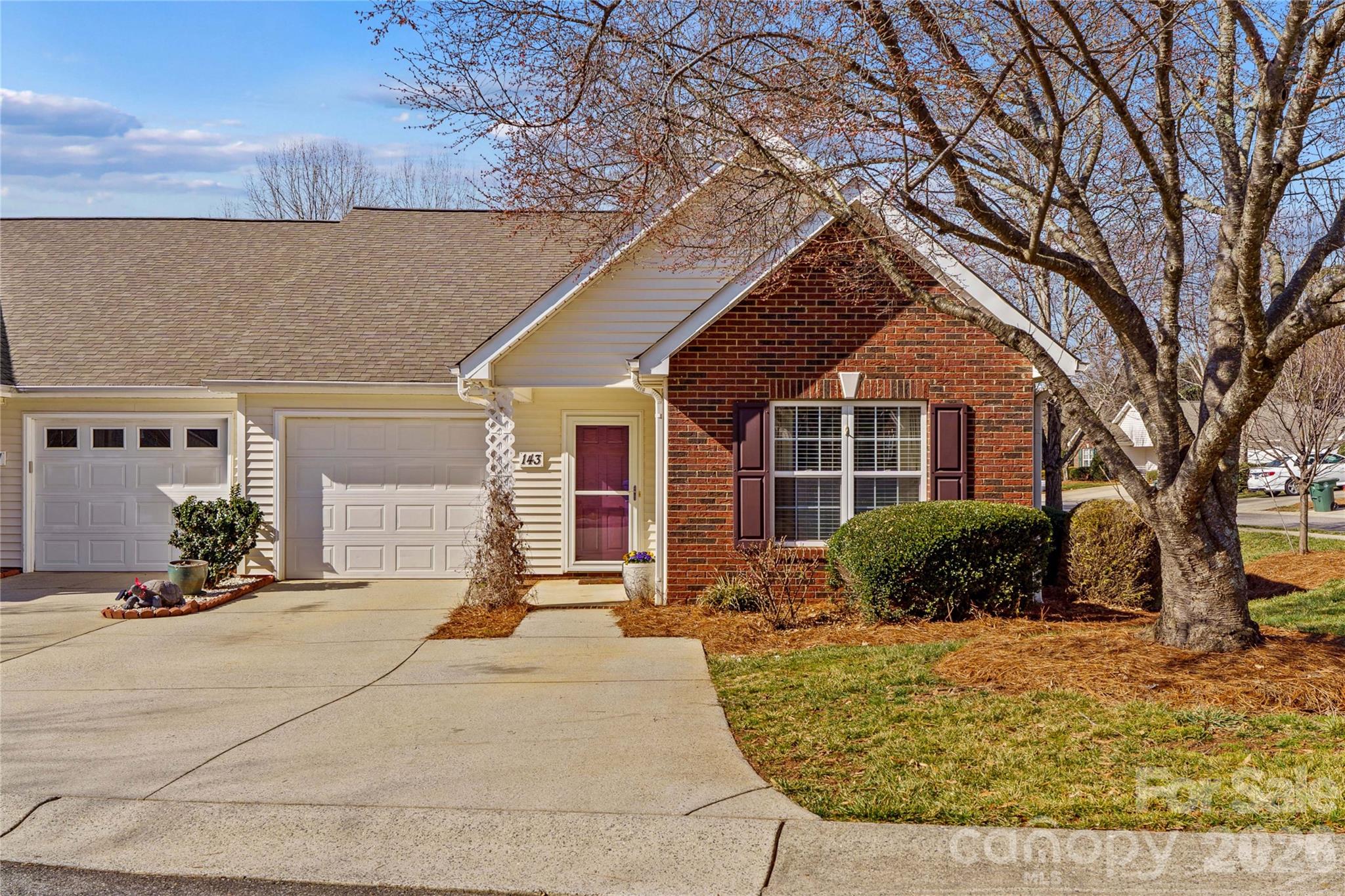 143 Ashwood Lane Property Photo 2