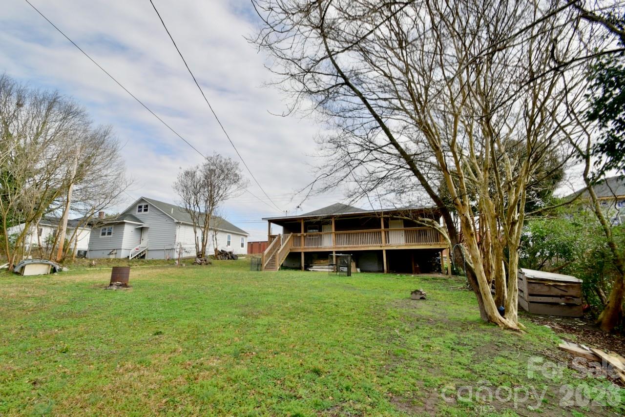 2007 S York Road Property Photo 23
