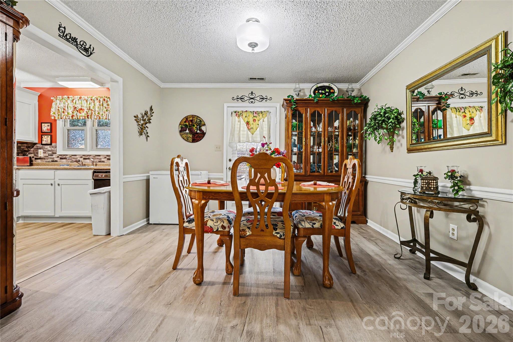 1204 Northgate Drive A Property Photo 11