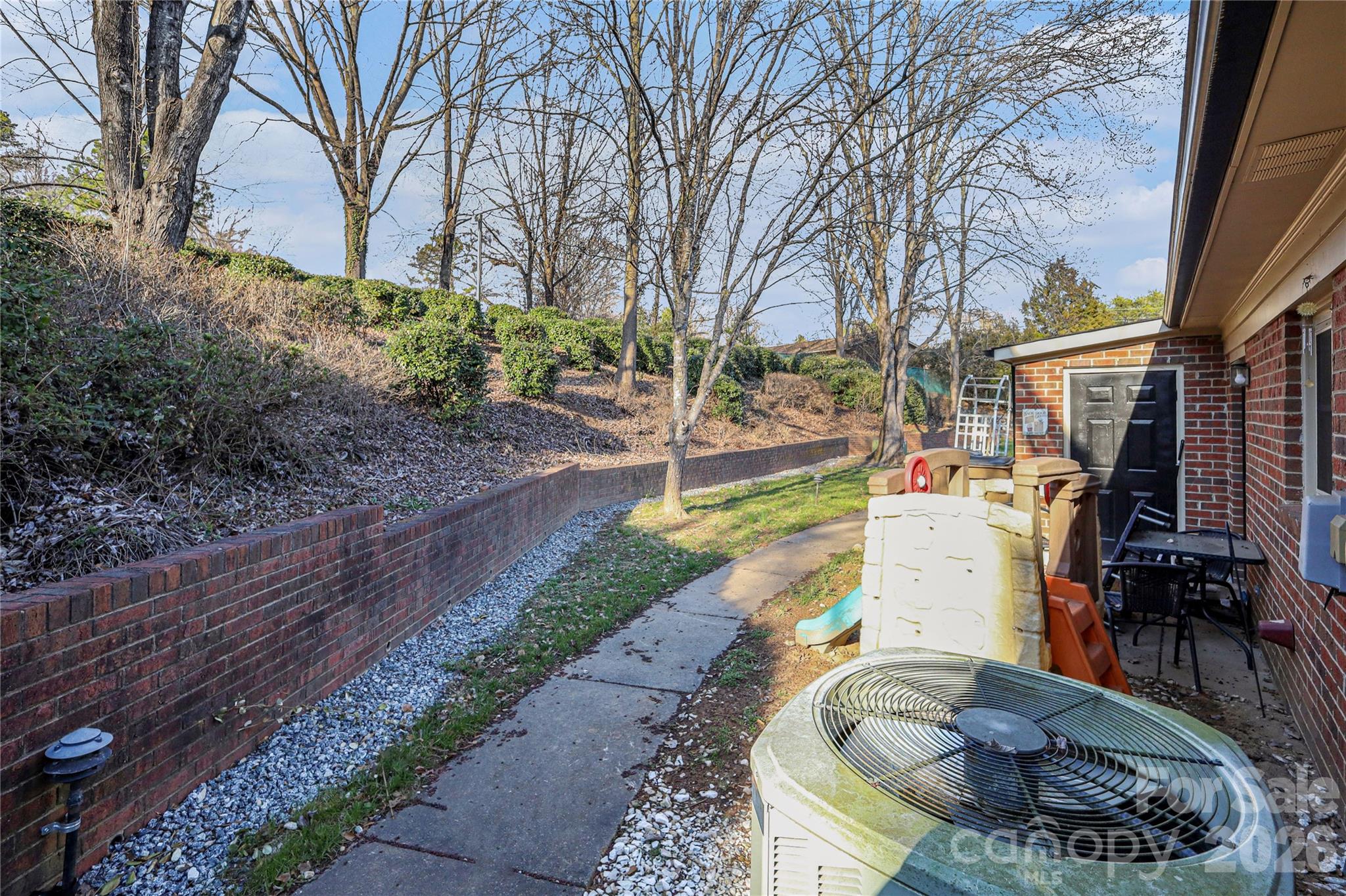 1204 Northgate Drive A Property Photo 24