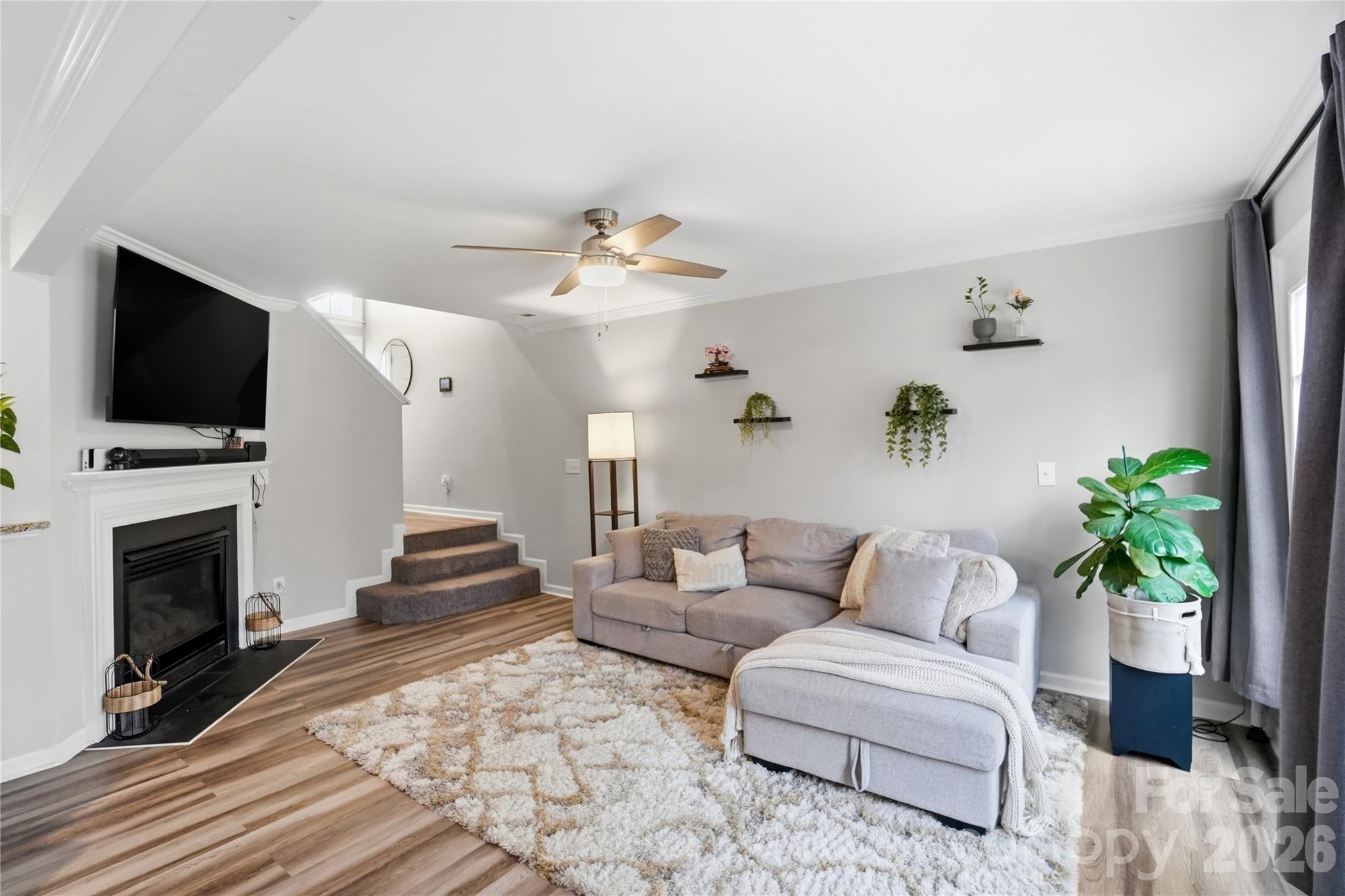 8729 Fox Chase Lane Property Photo 4