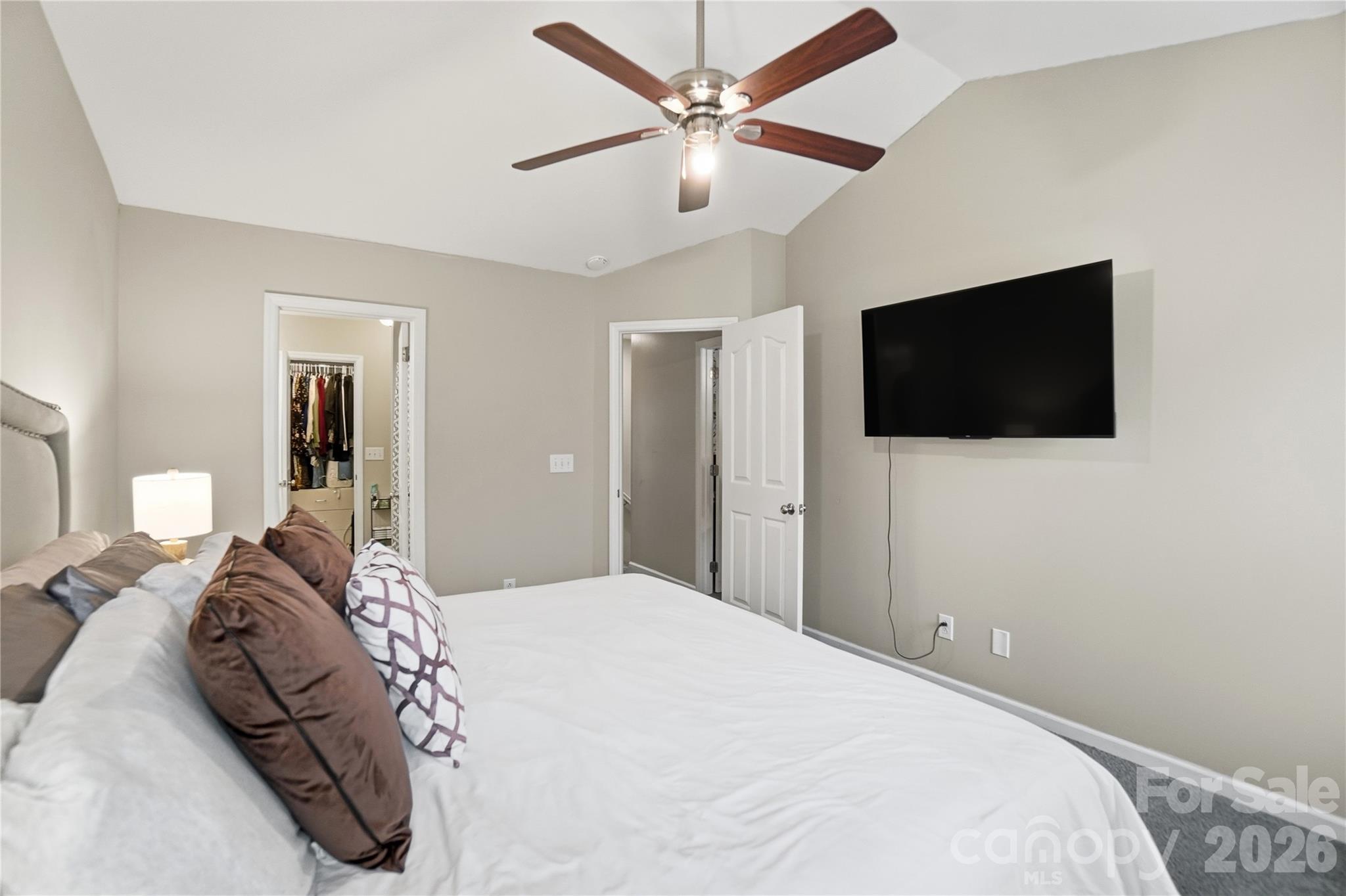 8729 Fox Chase Lane Property Photo 13