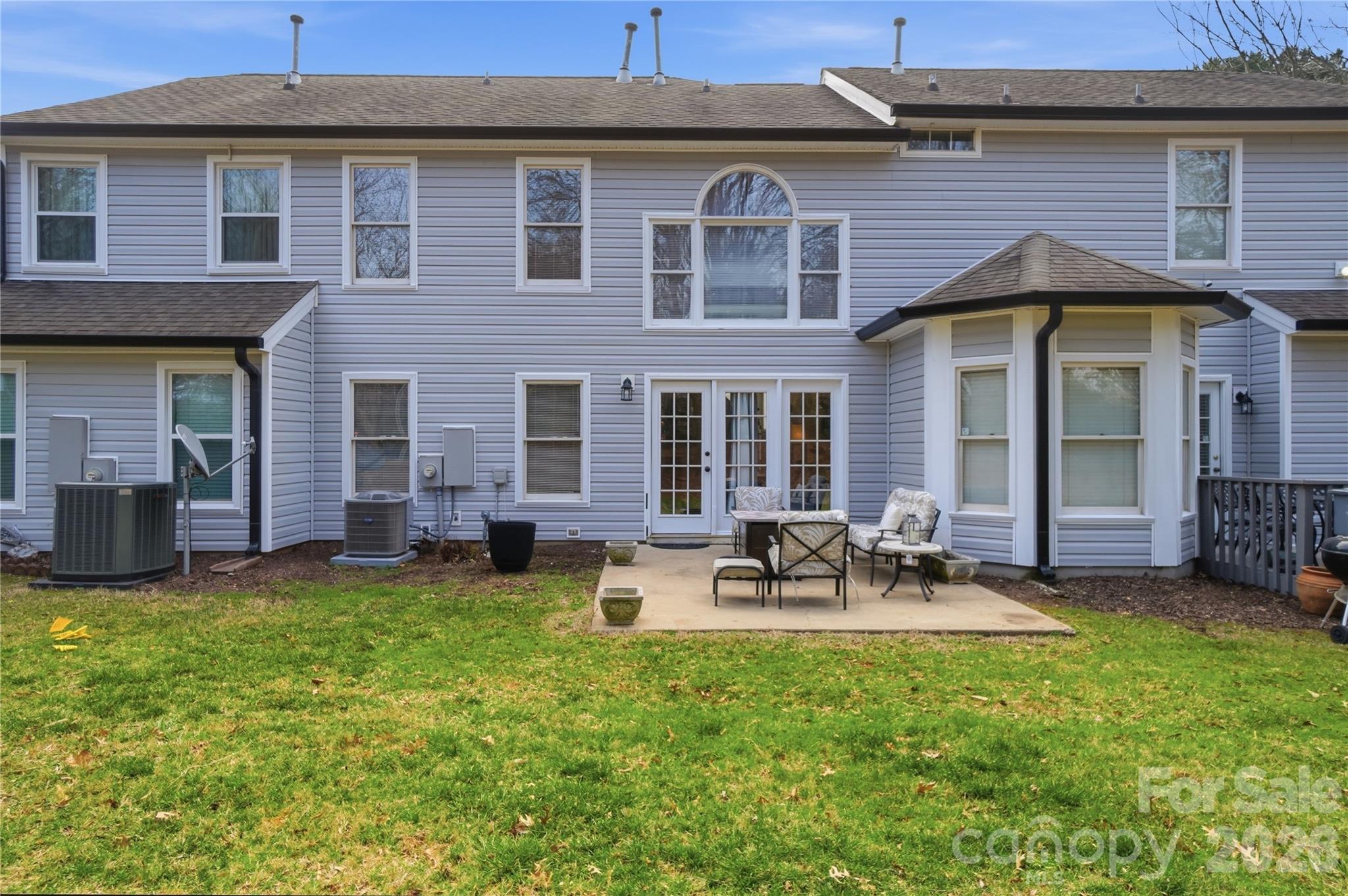 8729 Fox Chase Lane Property Photo 20