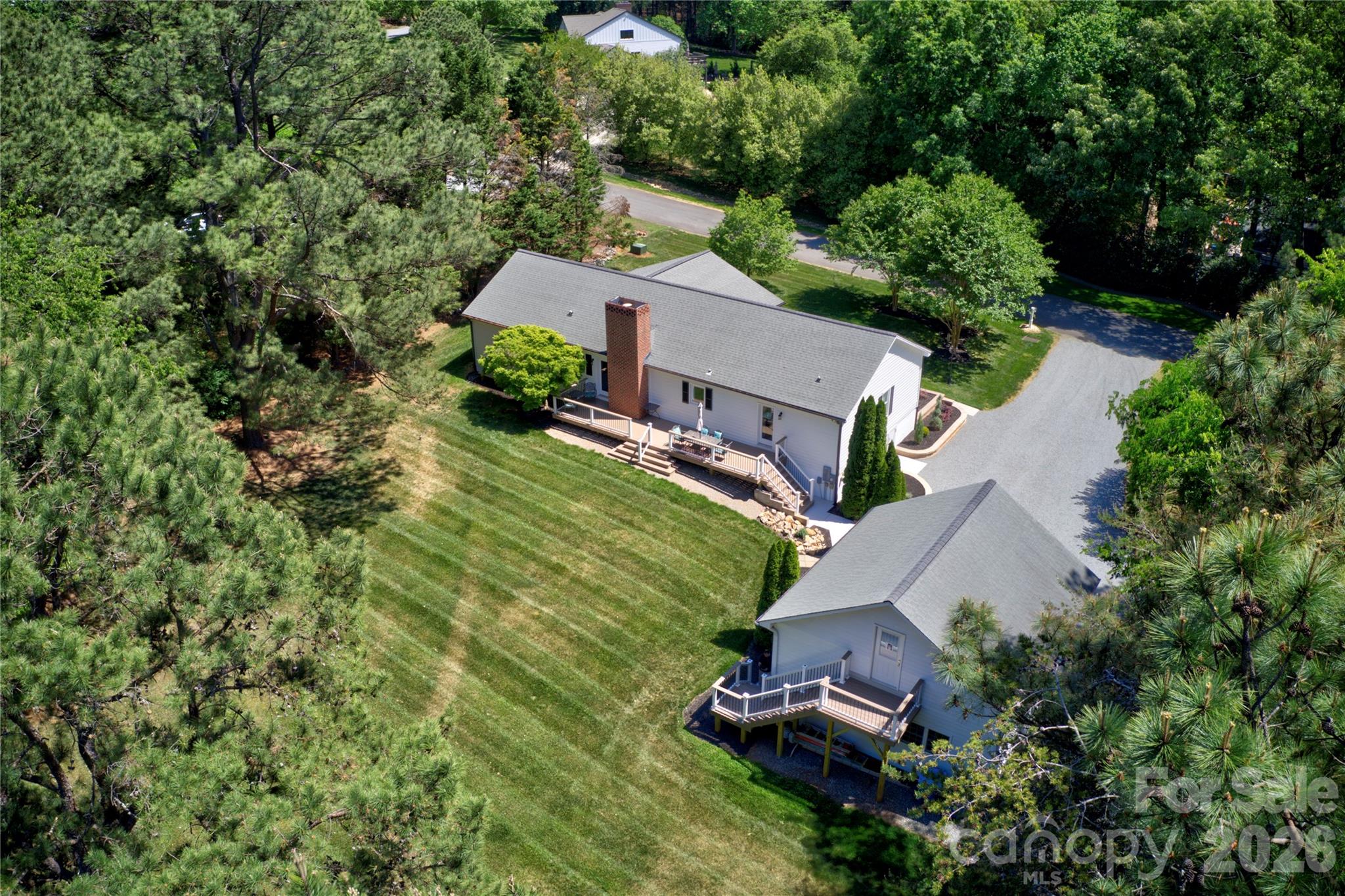 2429 Cassidy Drive Property Photo 1