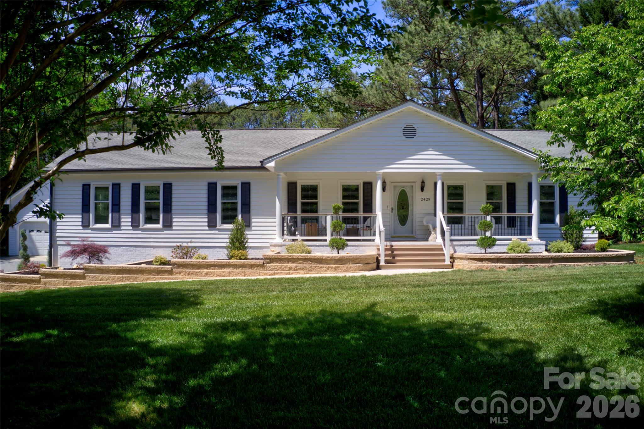 2429 Cassidy Drive Property Photo 3