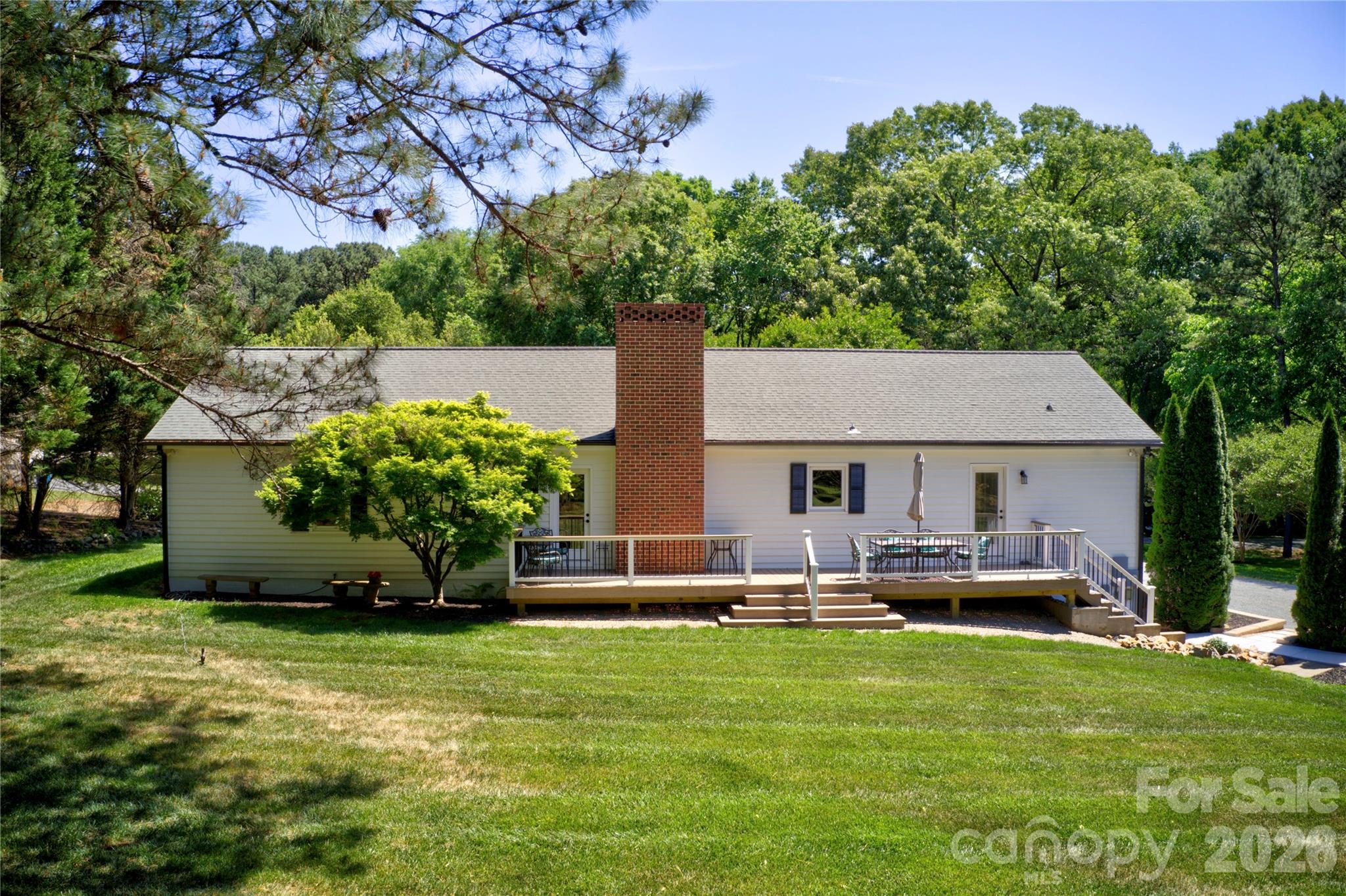 2429 Cassidy Drive Property Photo 4
