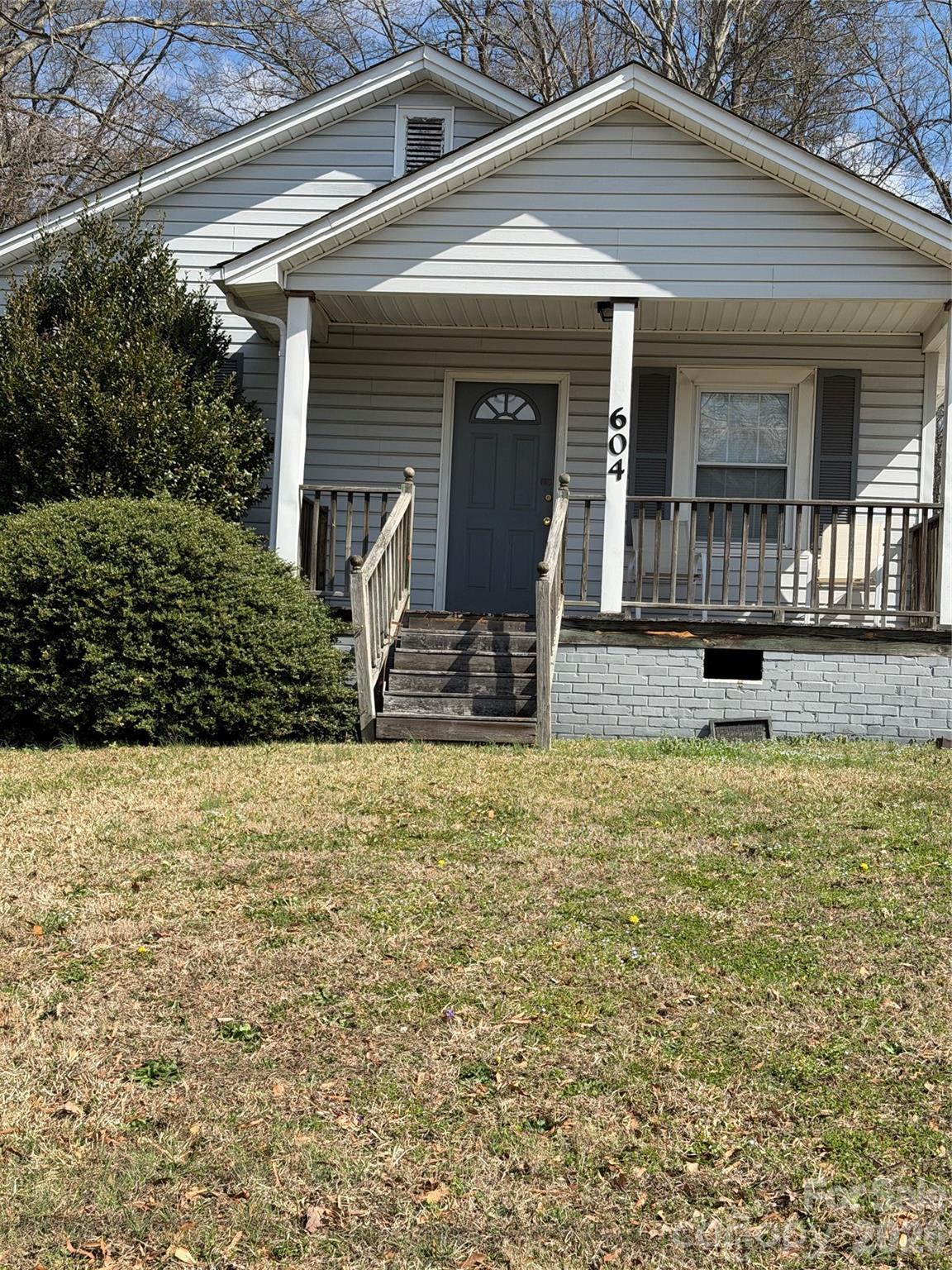 604 S Chestnut Street Property Photo 1