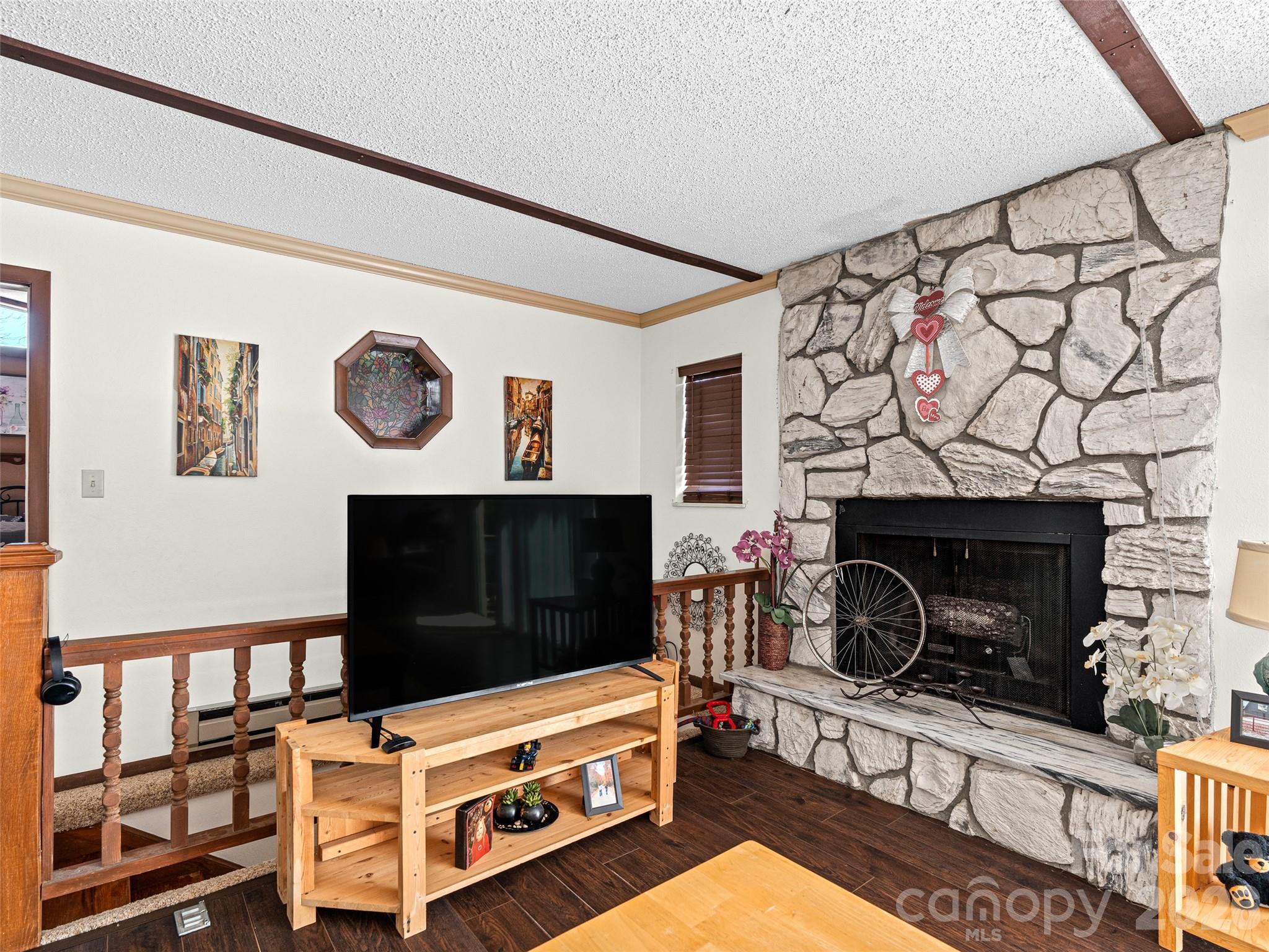 174 Pleasant Ridge Property Photo 6