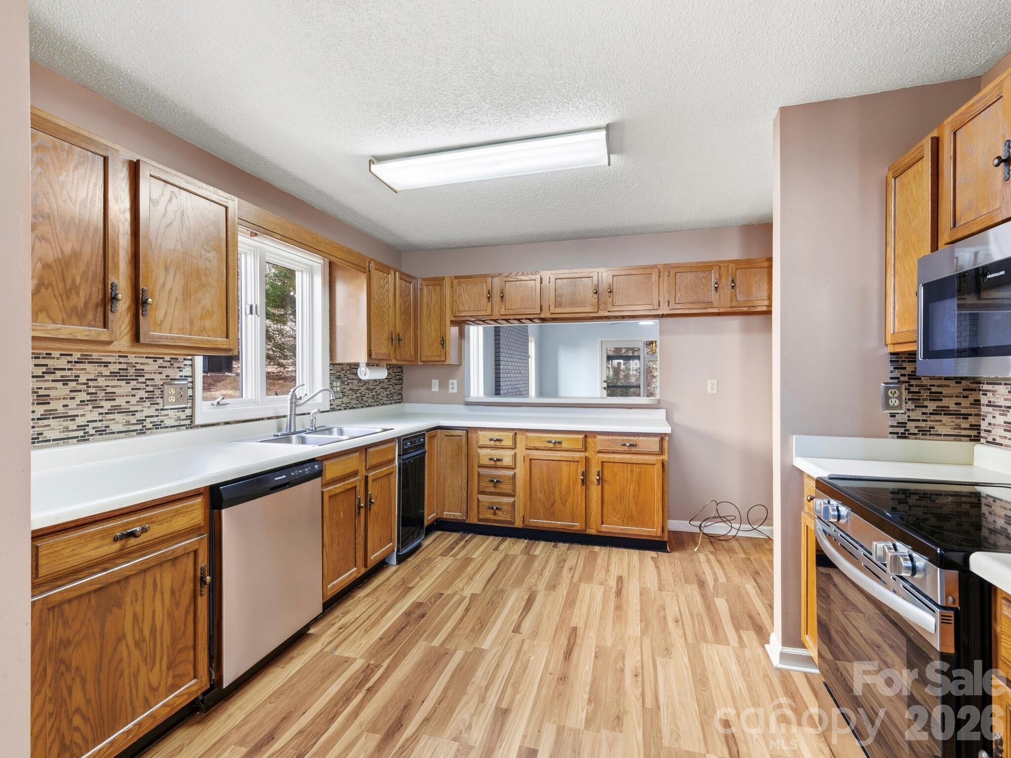 71 Pebble Creek Drive Property Photo 11
