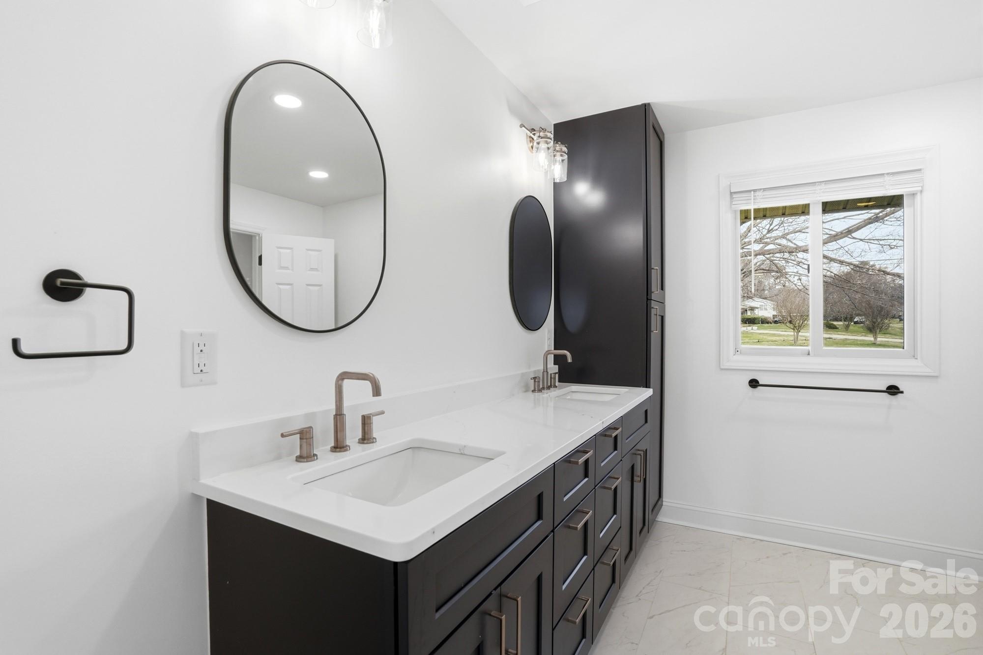 332 Shoreline Loop Property Photo 20
