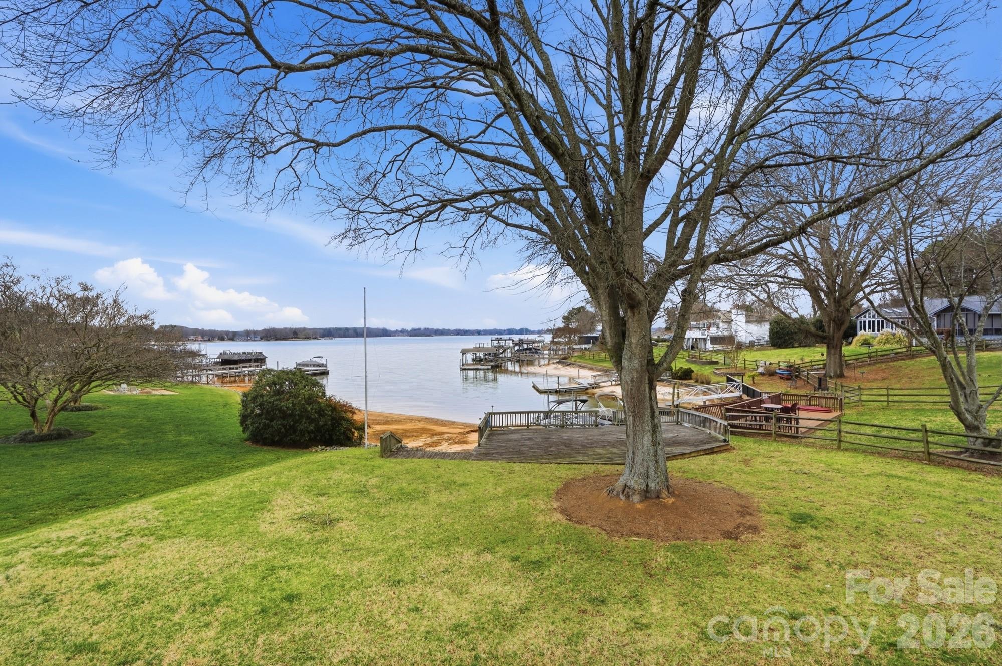 332 Shoreline Loop Property Photo 22