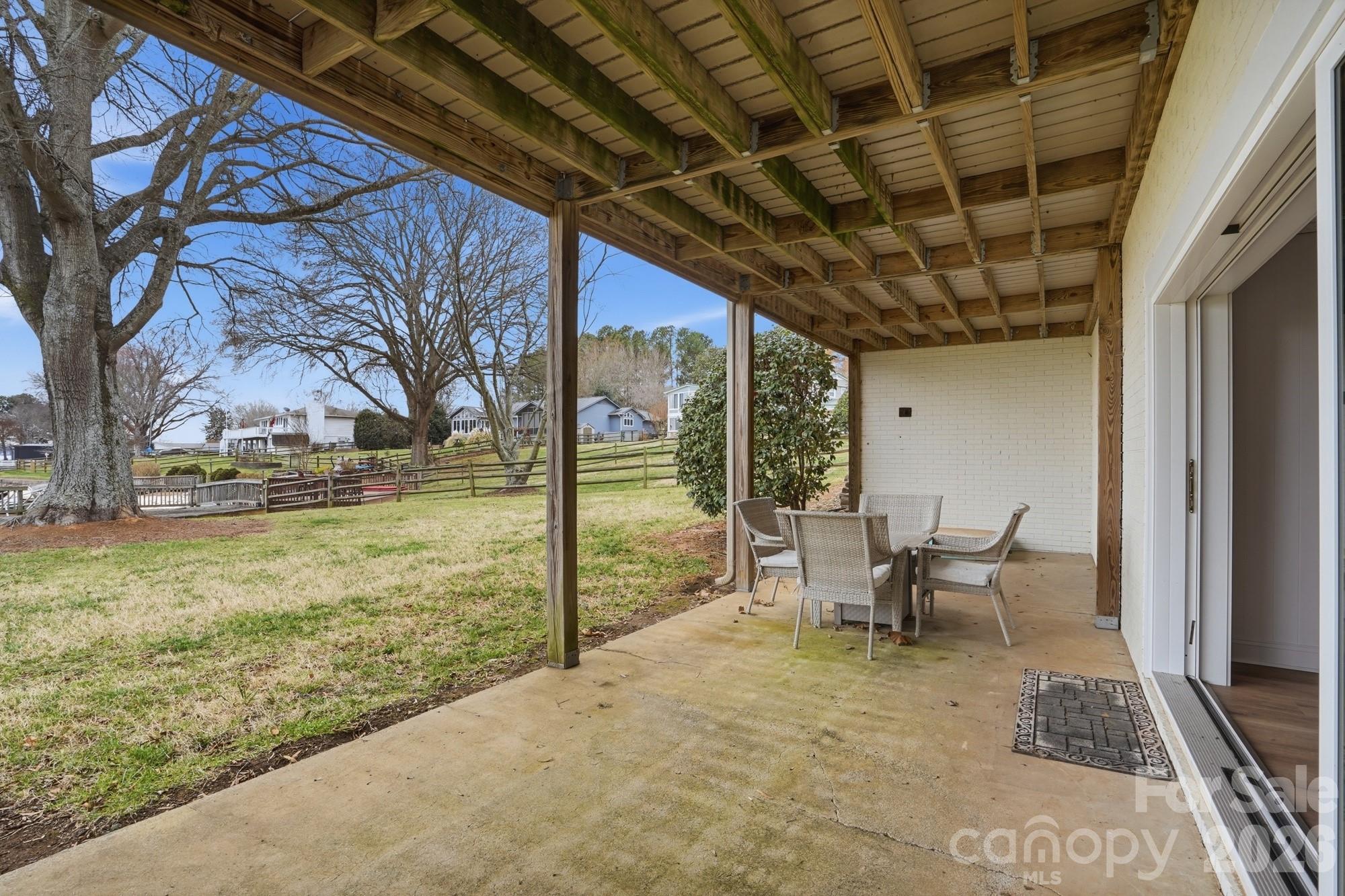 332 Shoreline Loop Property Photo 35