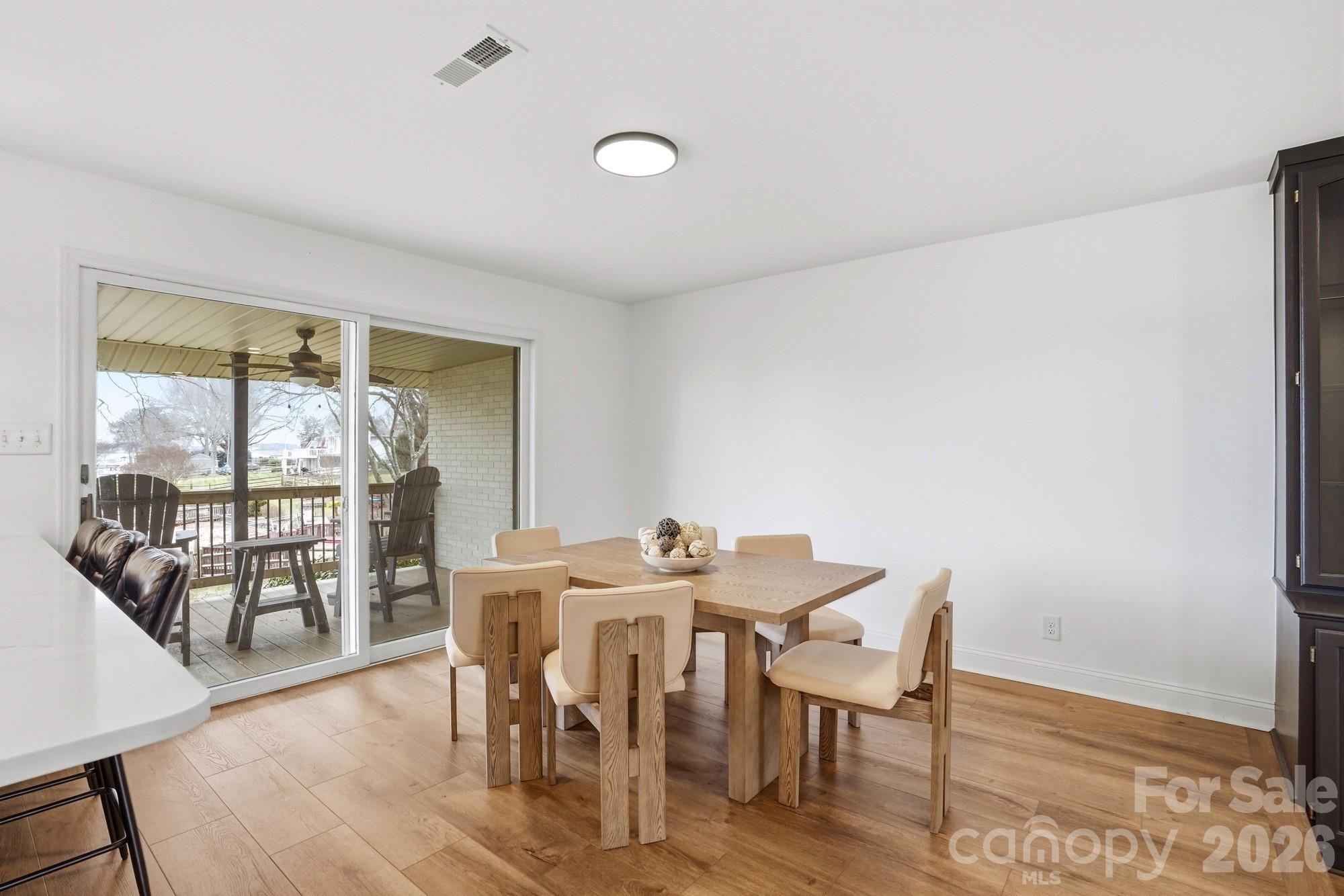 332 Shoreline Loop Property Photo 40
