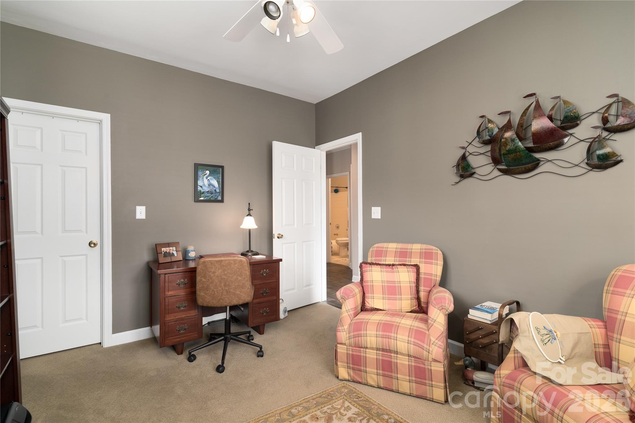 714 Northeast Drive 44 Property Photo 10