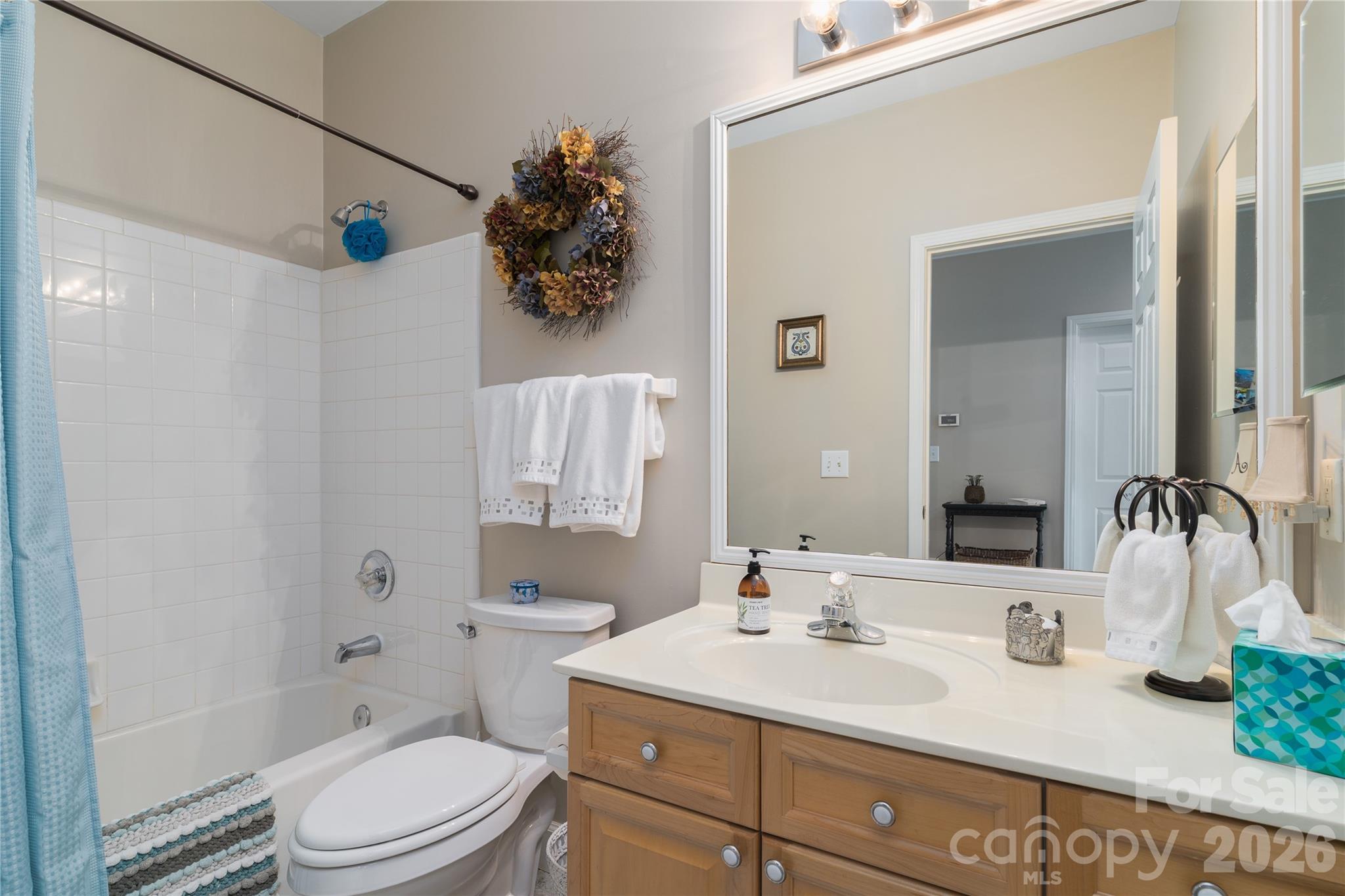714 Northeast Drive 44 Property Photo 12