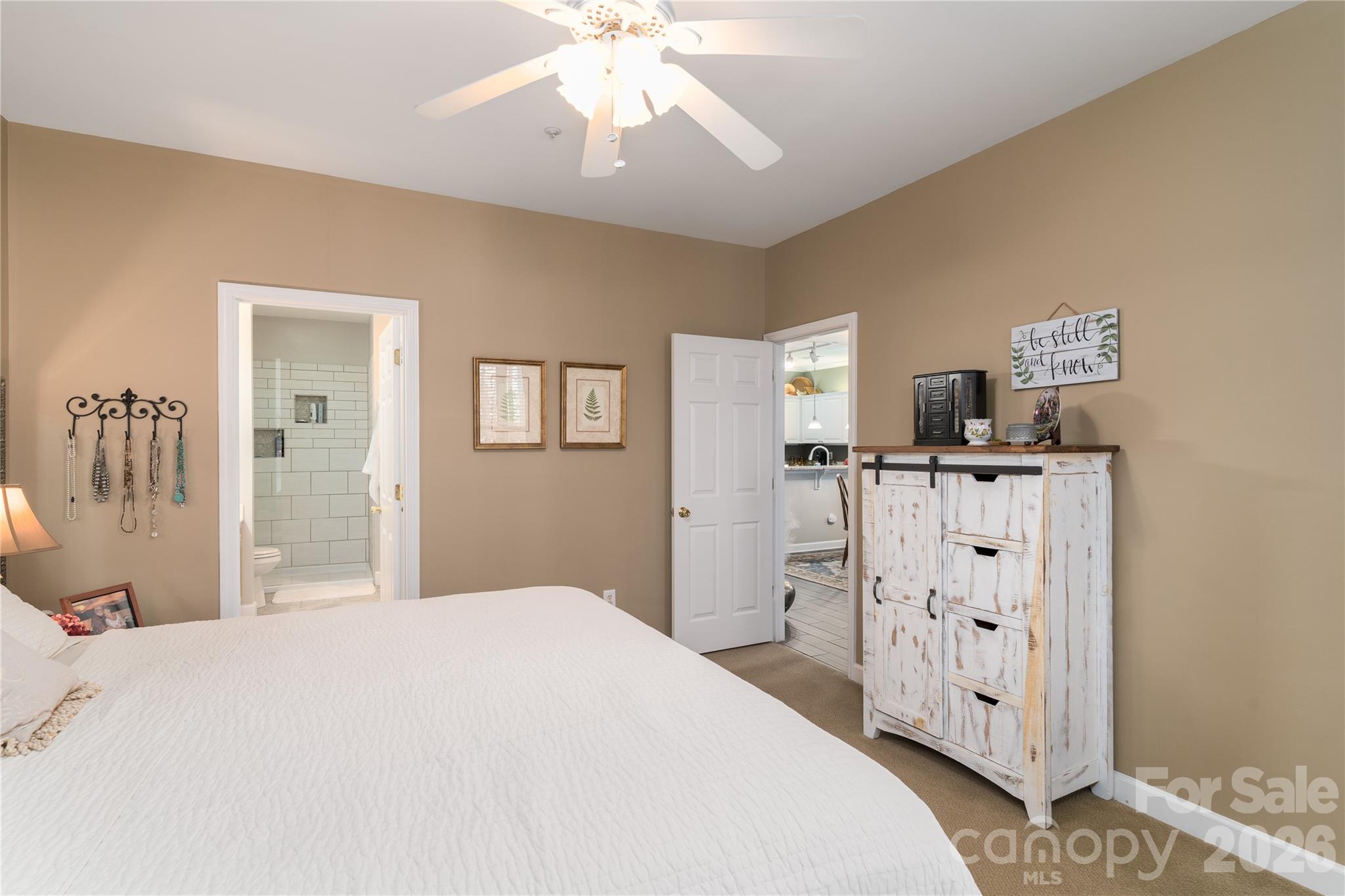 714 Northeast Drive 44 Property Photo 22