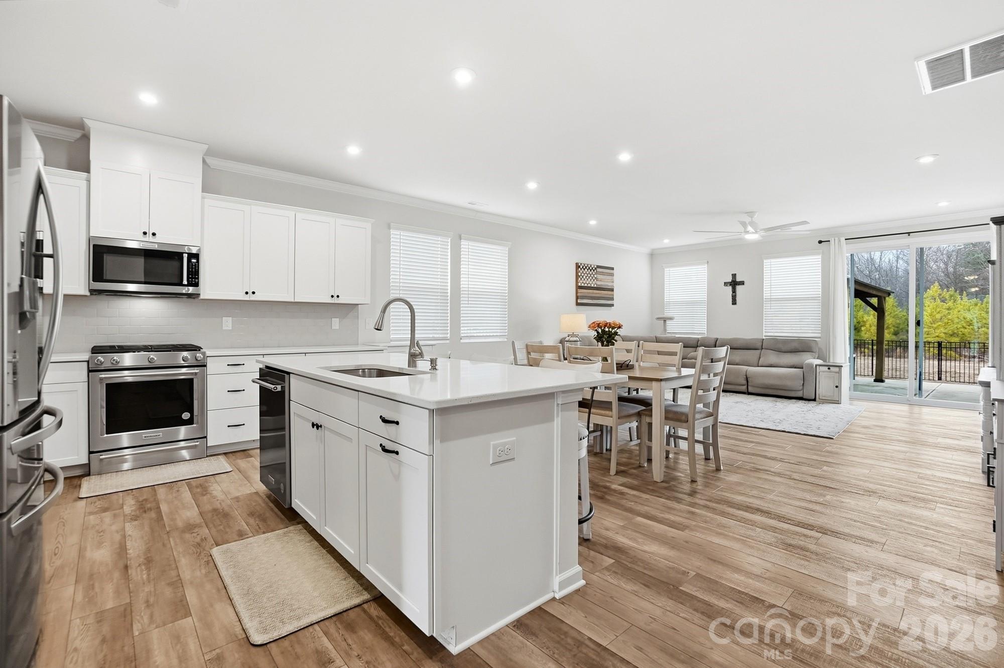1323 Laggan Lane Property Photo 1