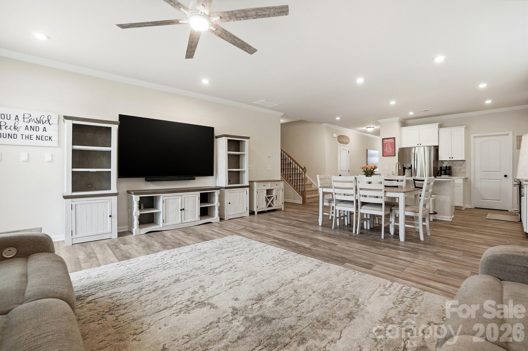 1323 Laggan Lane Property Photo 7
