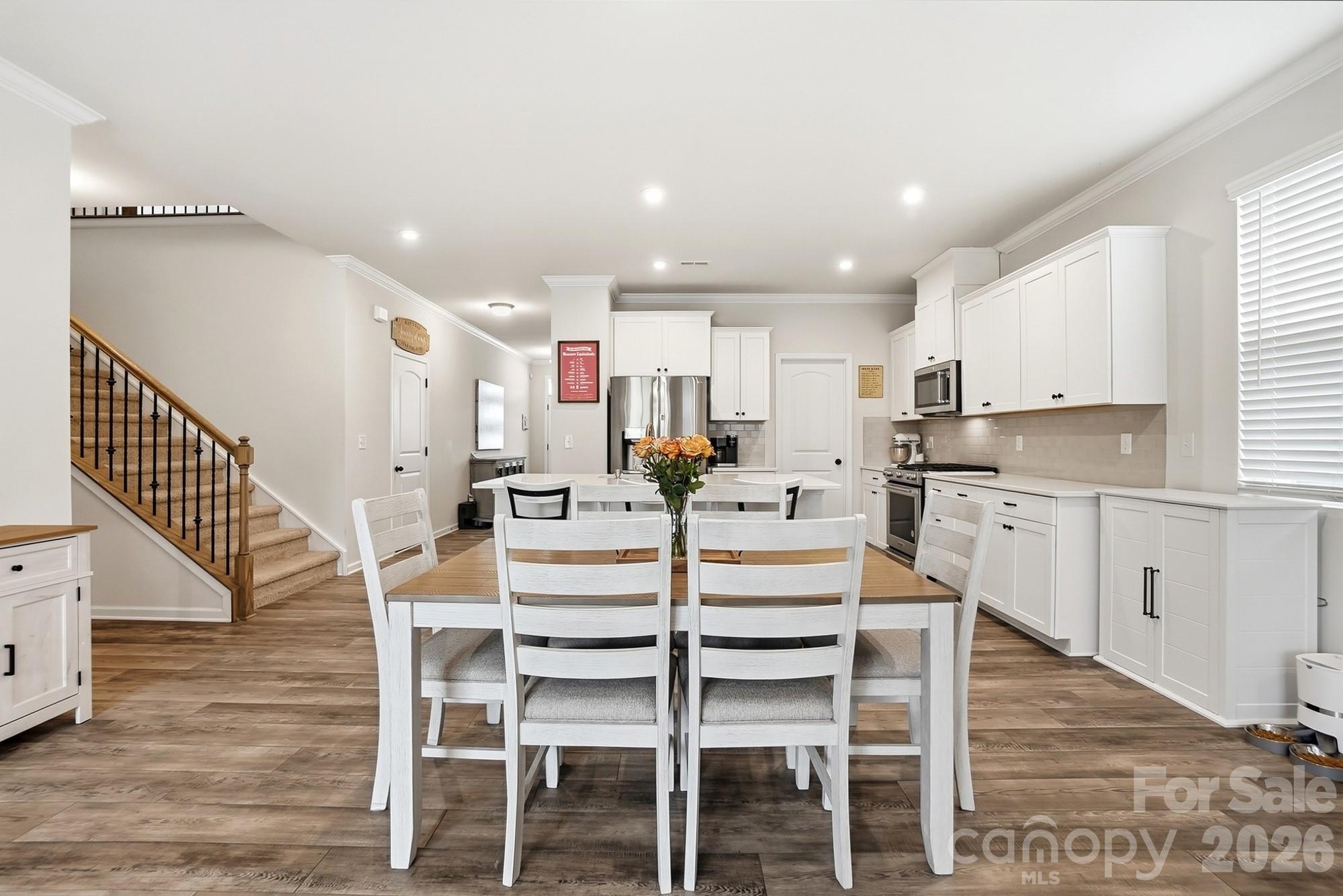 1323 Laggan Lane Property Photo 8