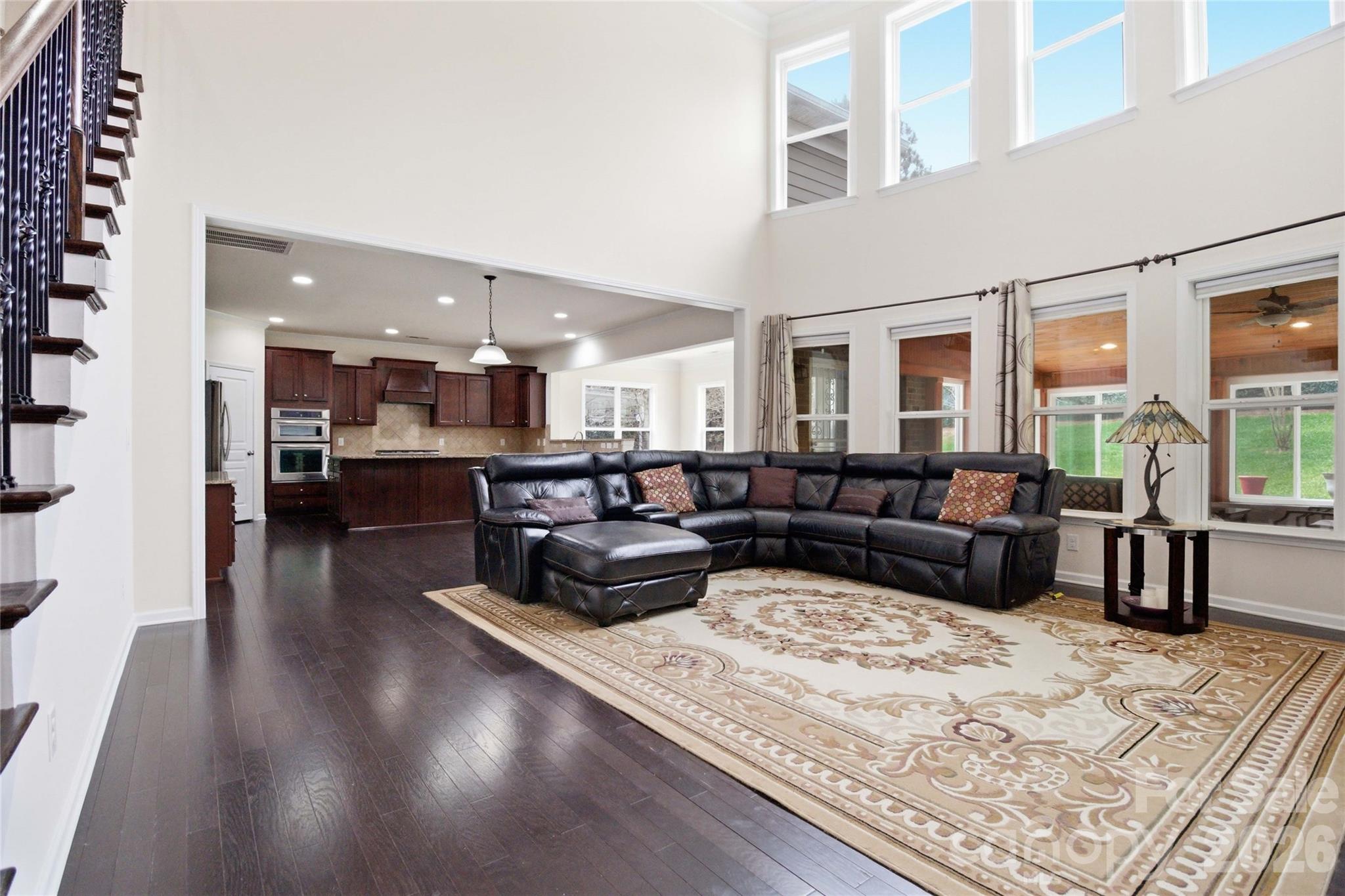 10102 Paxton Run Road Property Photo 8