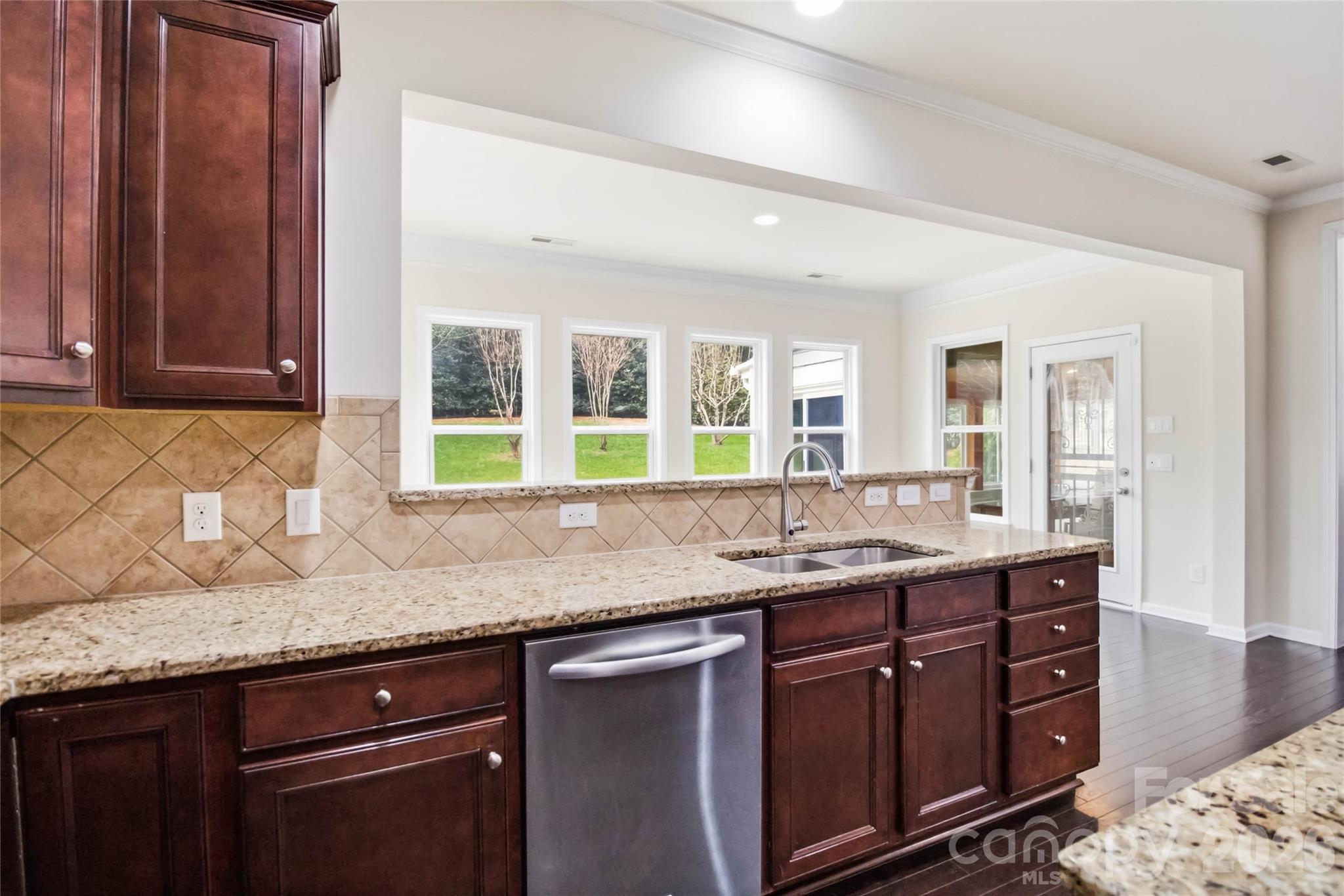 10102 Paxton Run Road Property Photo 13