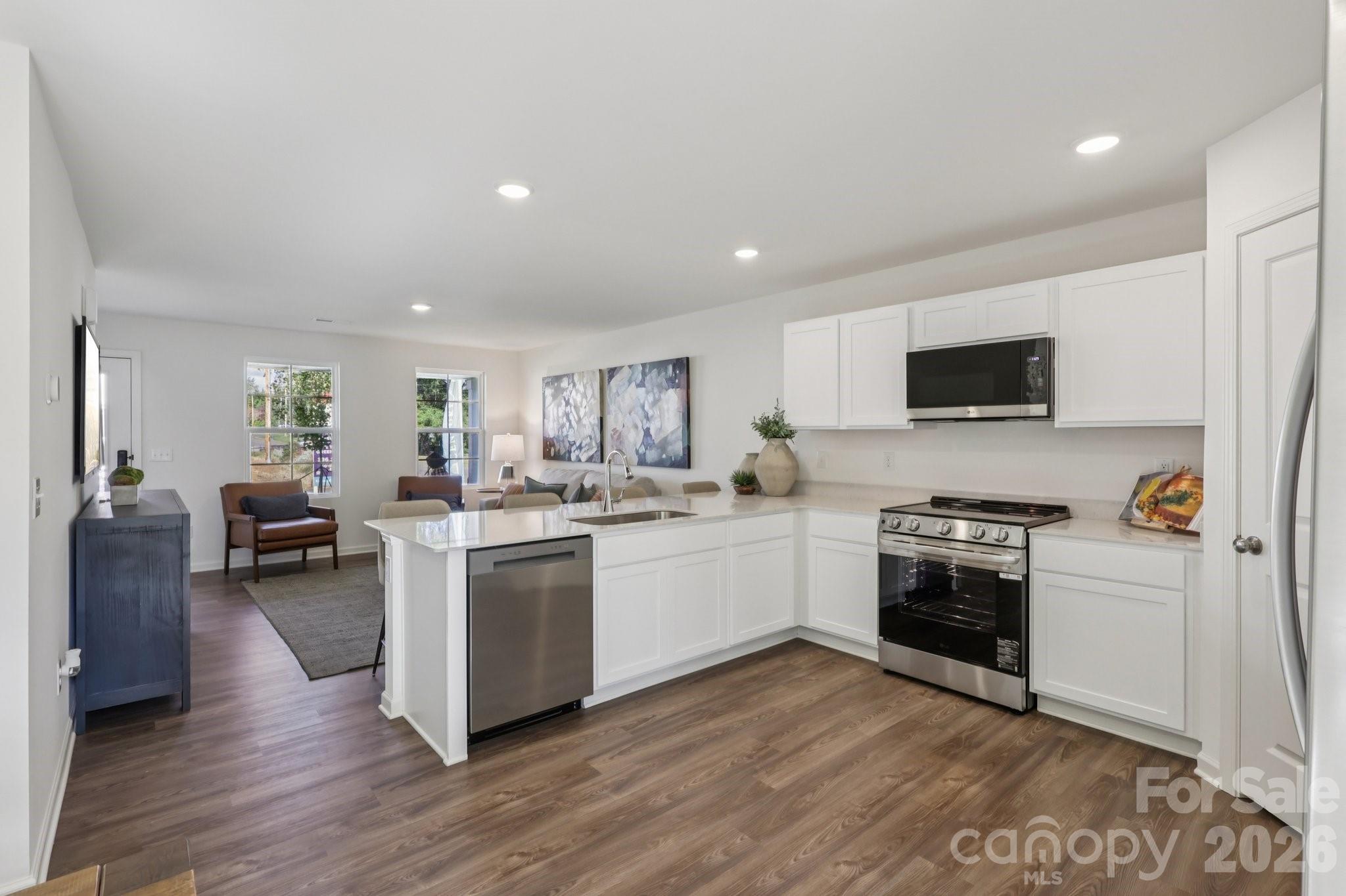 479 Sundown Drive Property Photo 4