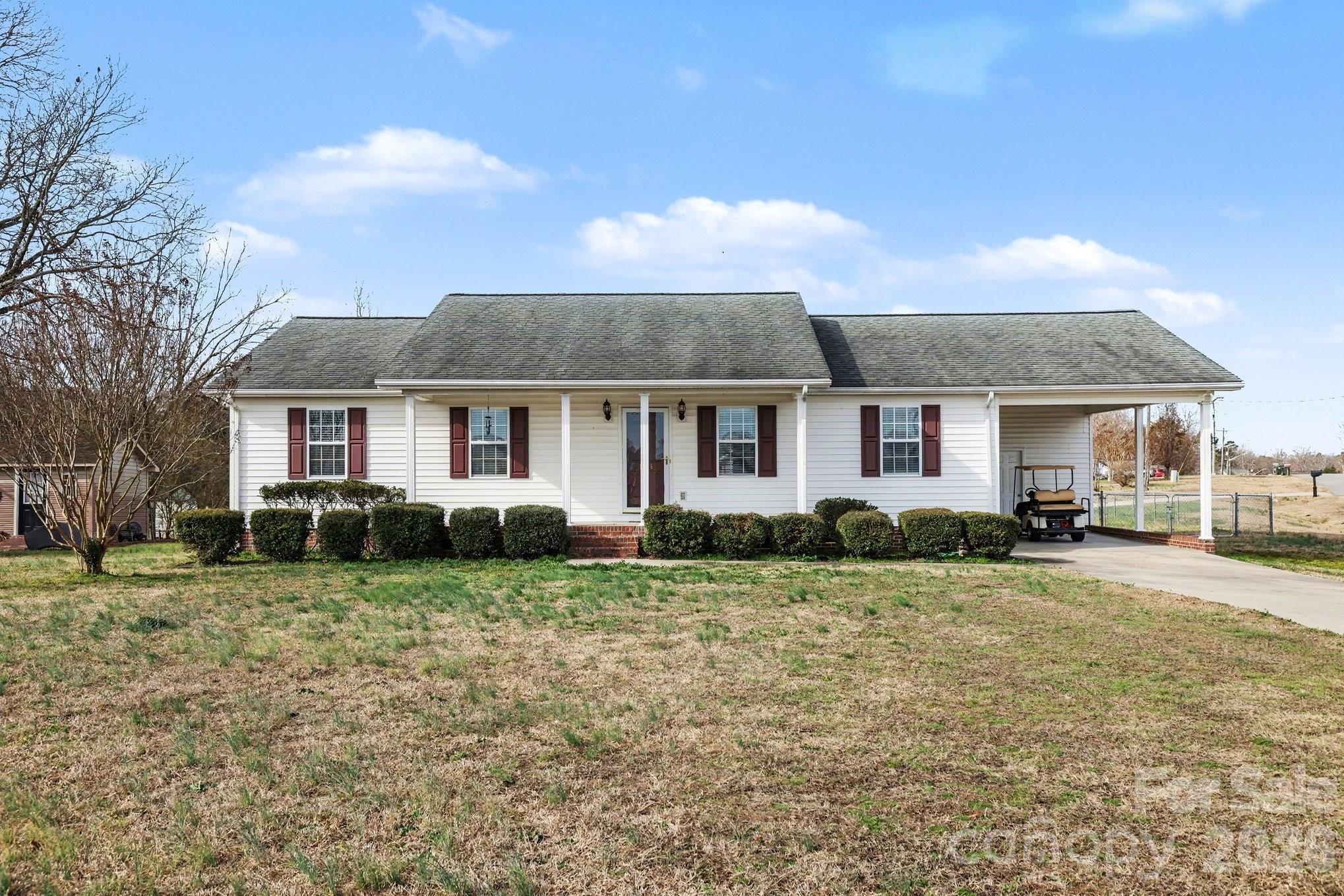 1976 Mcilwain Road Property Photo 1