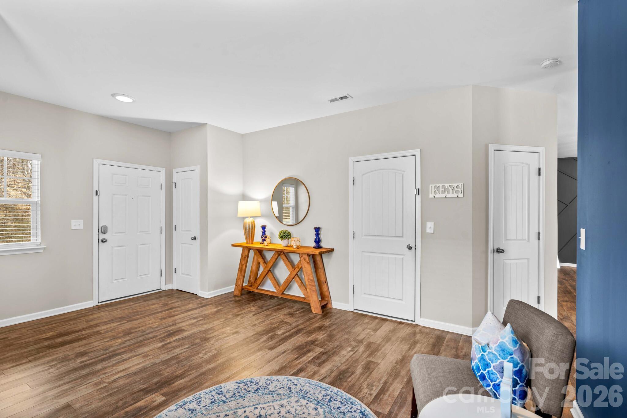 507 Oak Brook Drive Property Photo 8