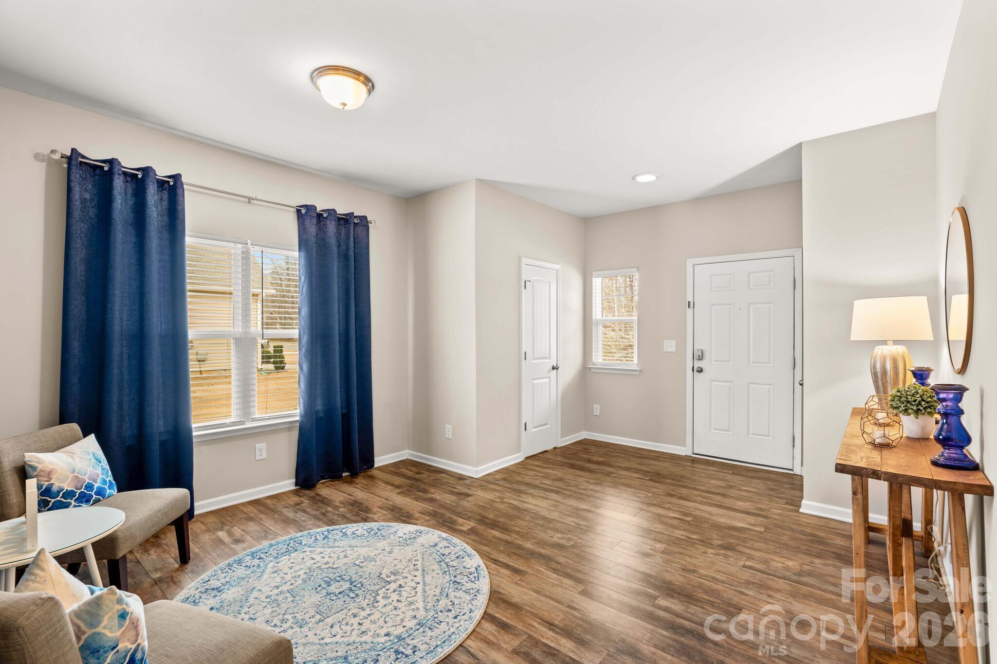 507 Oak Brook Drive Property Photo 9