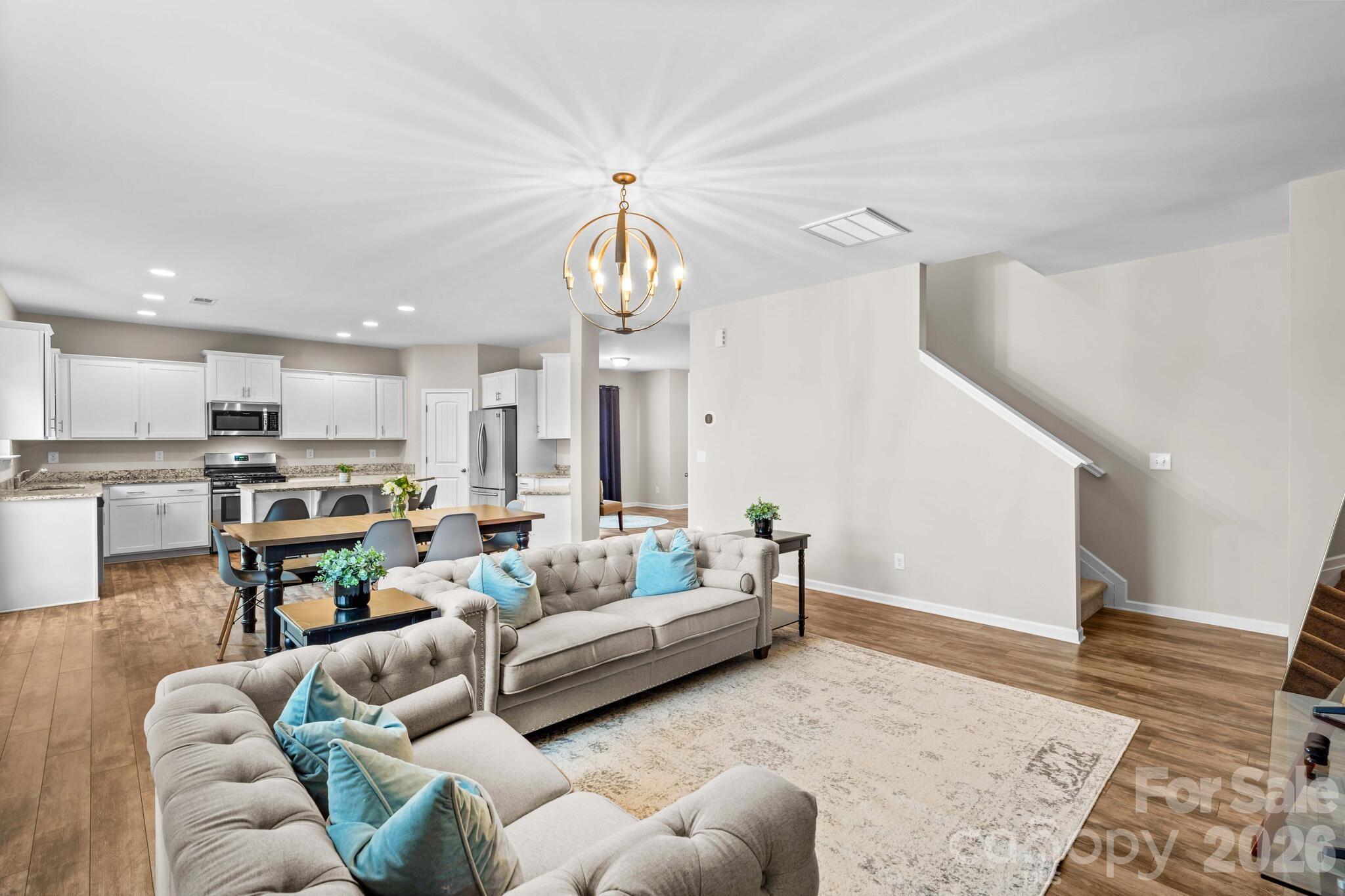 507 Oak Brook Drive Property Photo 13