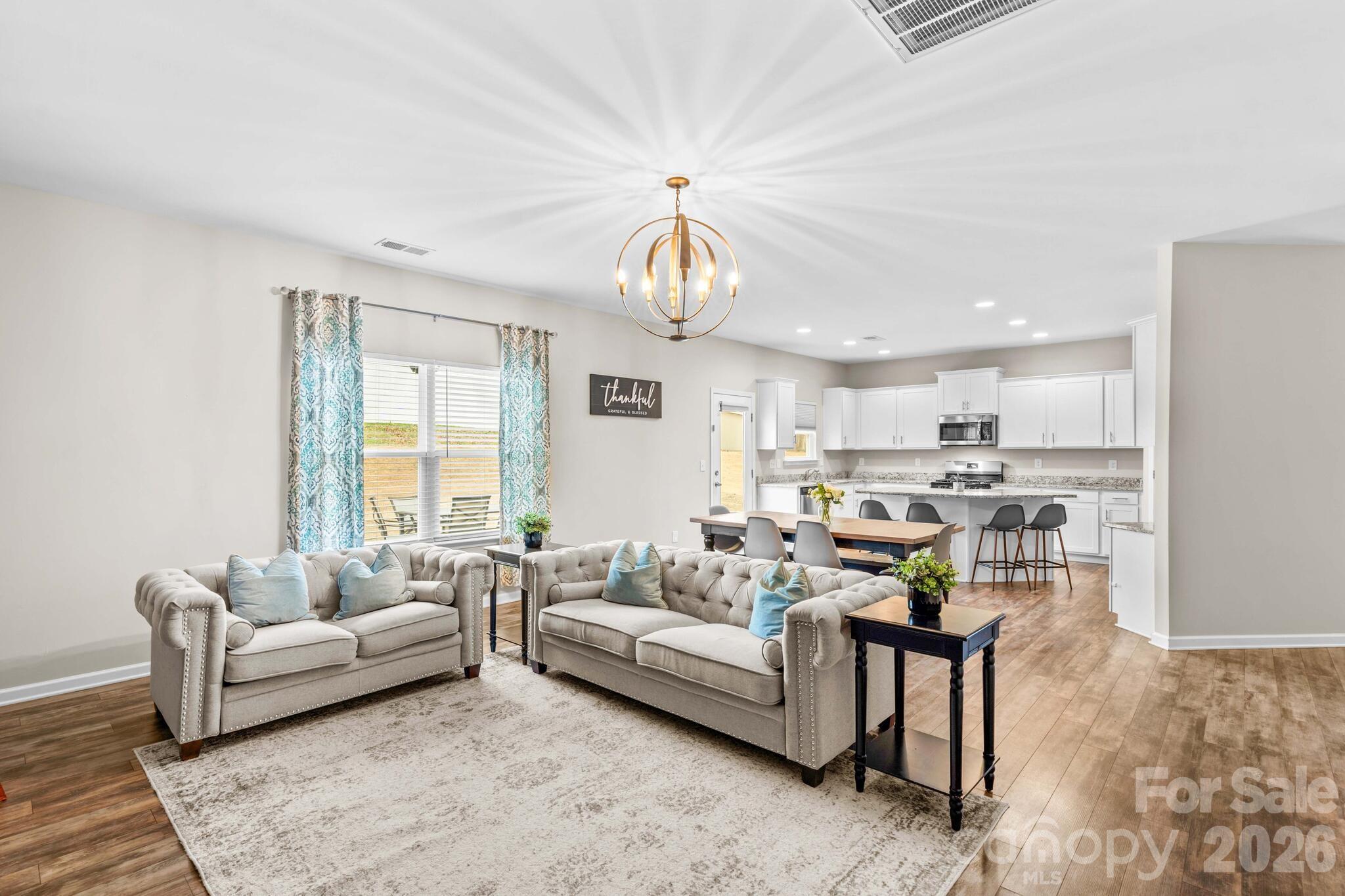 507 Oak Brook Drive Property Photo 14