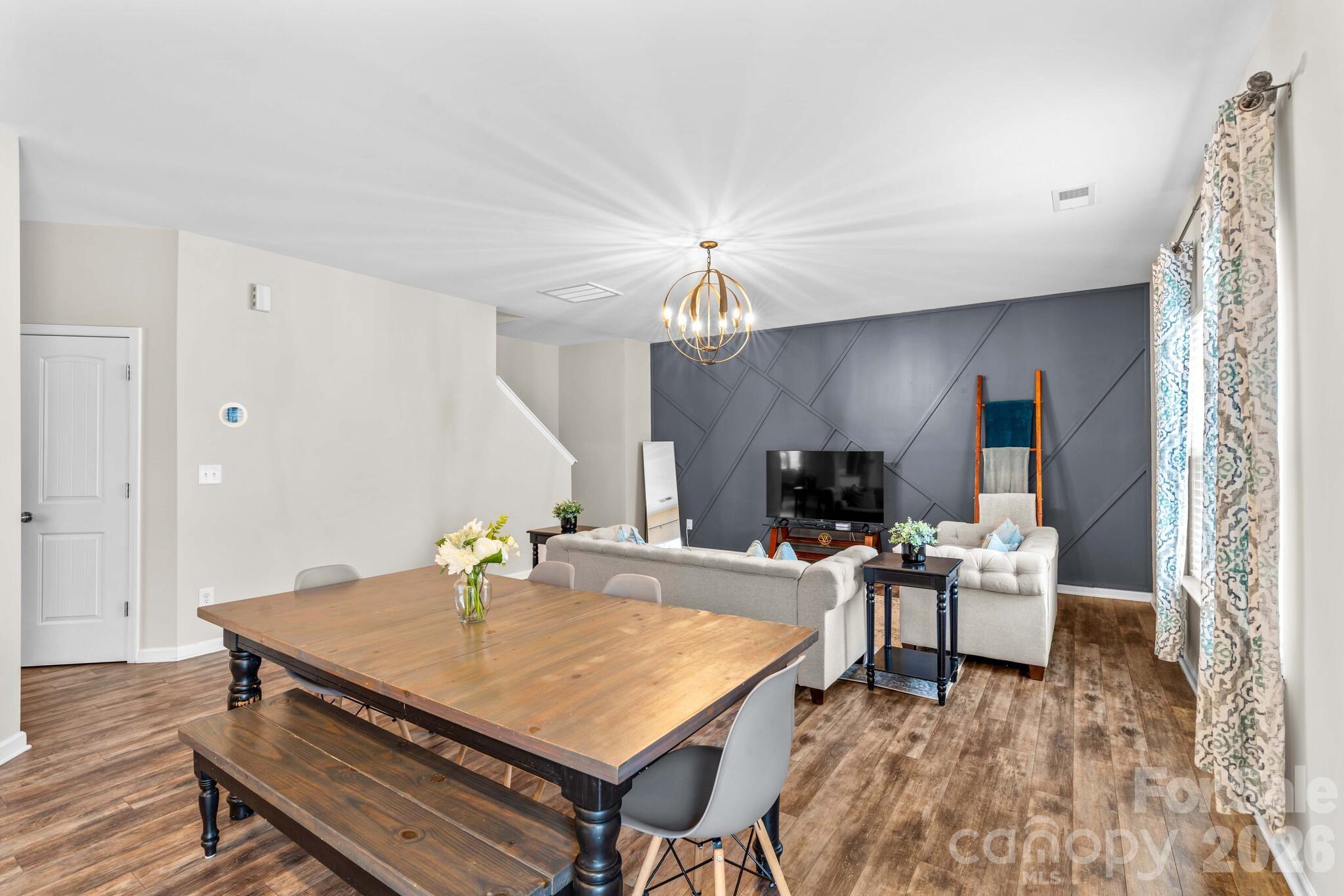 507 Oak Brook Drive Property Photo 17