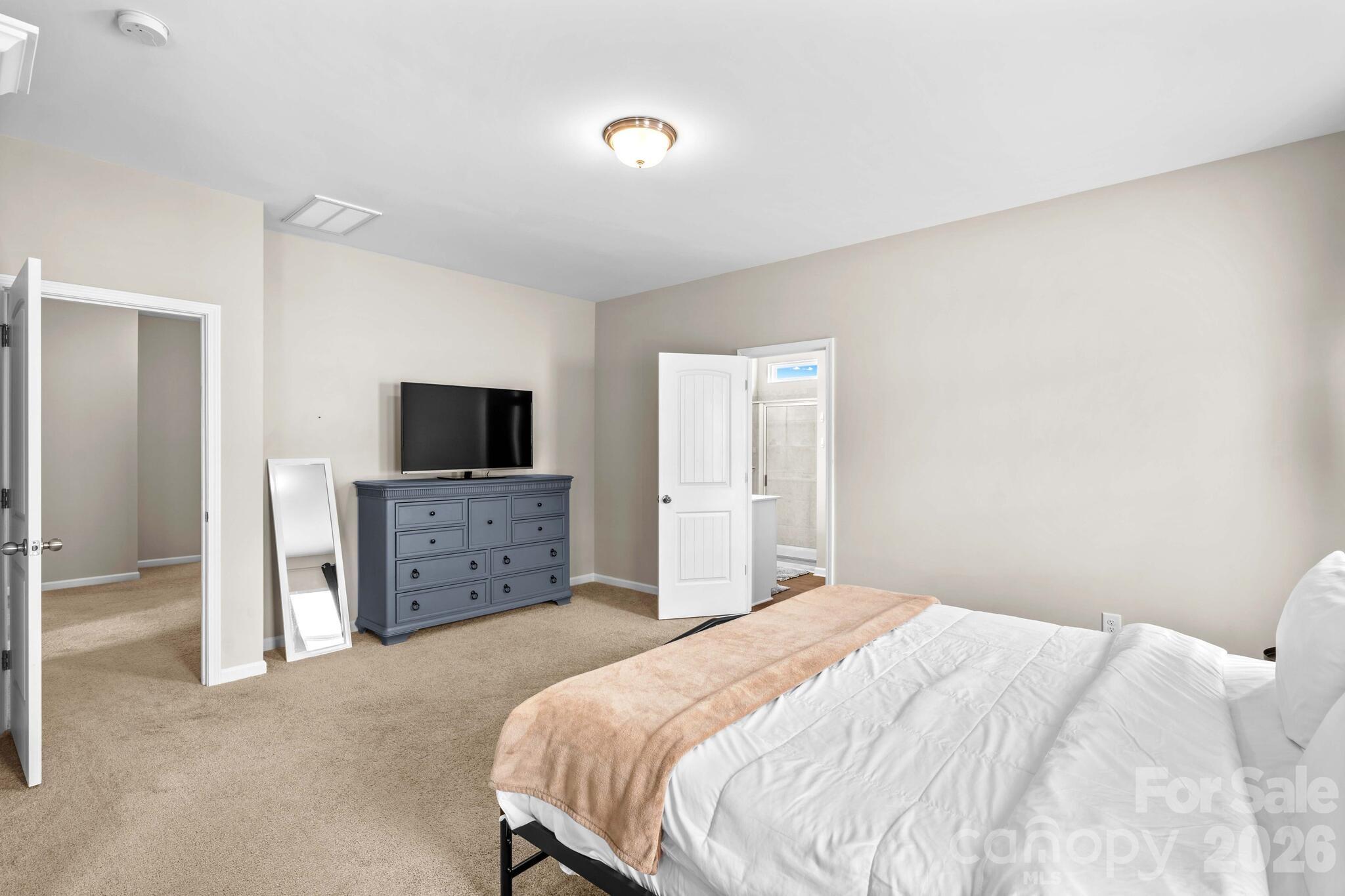 507 Oak Brook Drive Property Photo 28