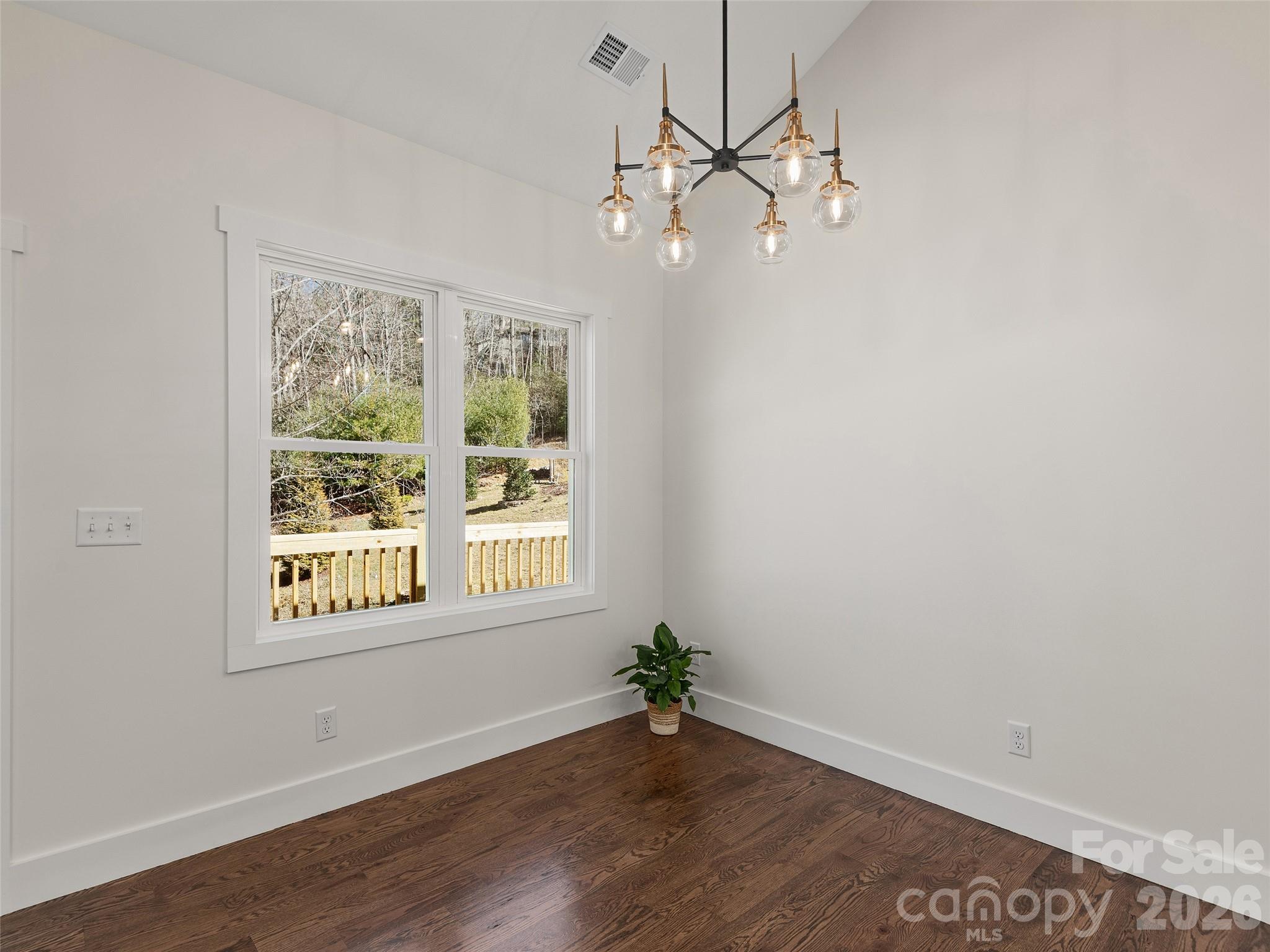 399 Crystal Heights Drive Property Photo 7