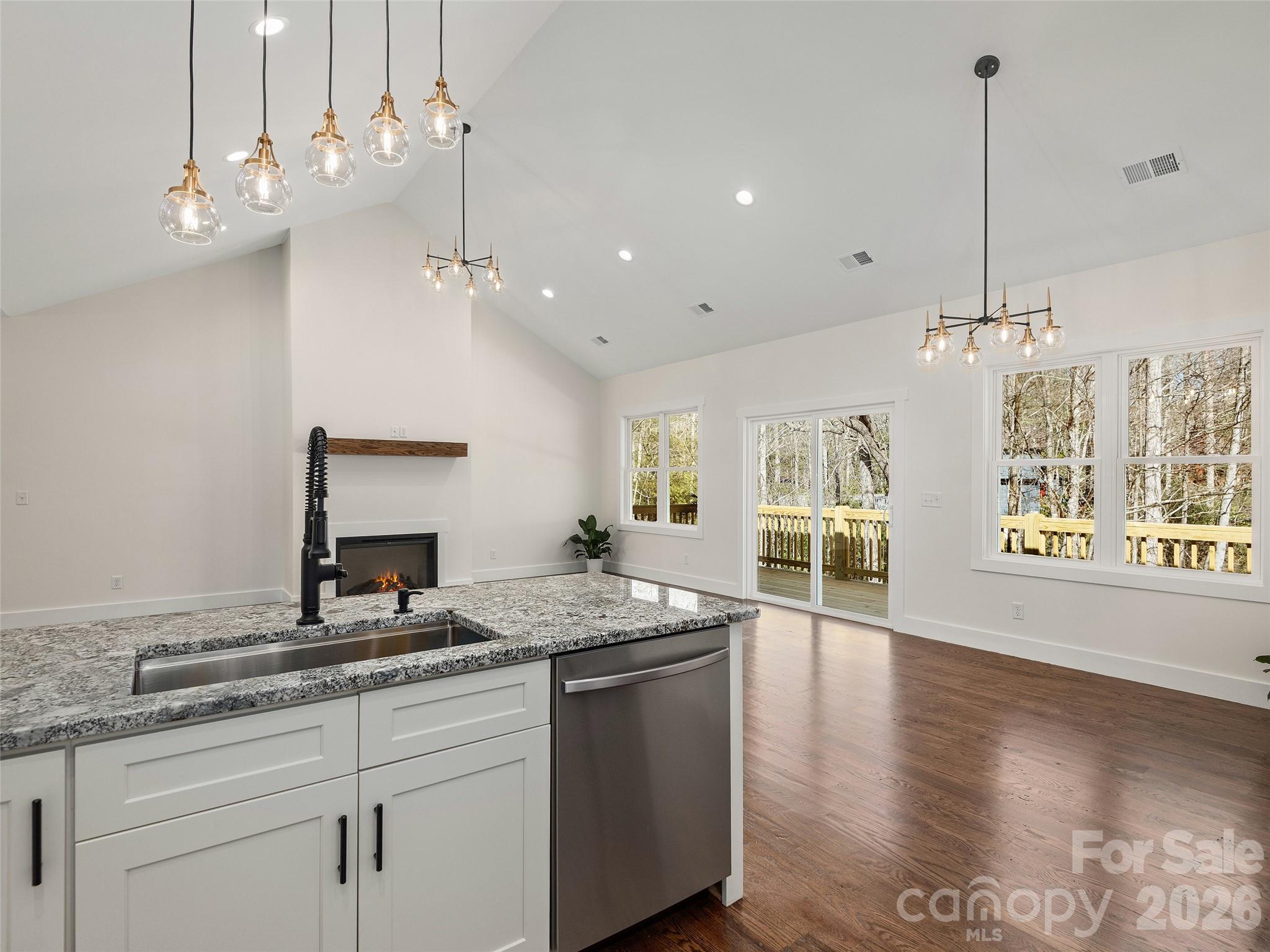 399 Crystal Heights Drive Property Photo 11