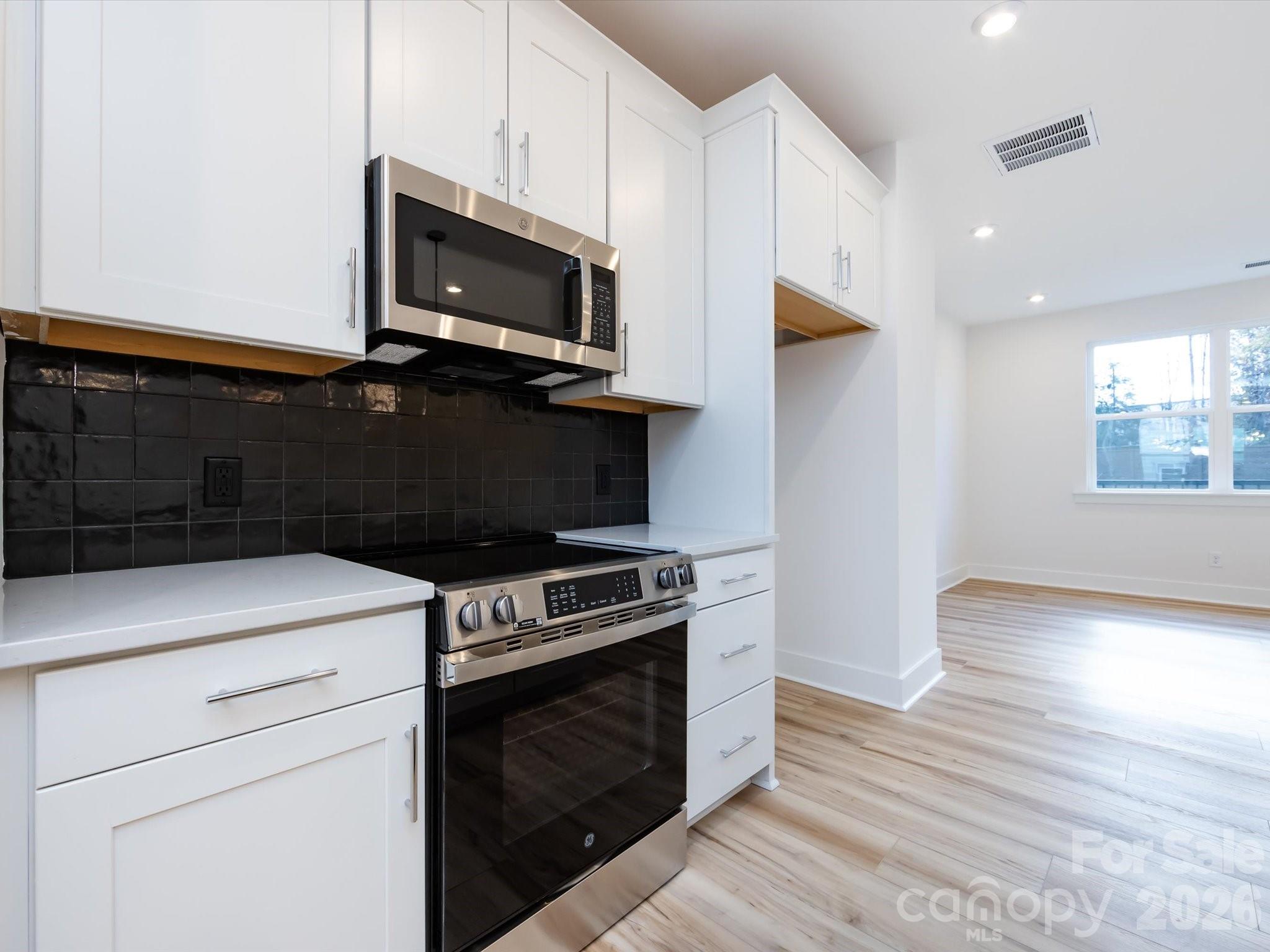 7022 Impulse Court Property Photo 14