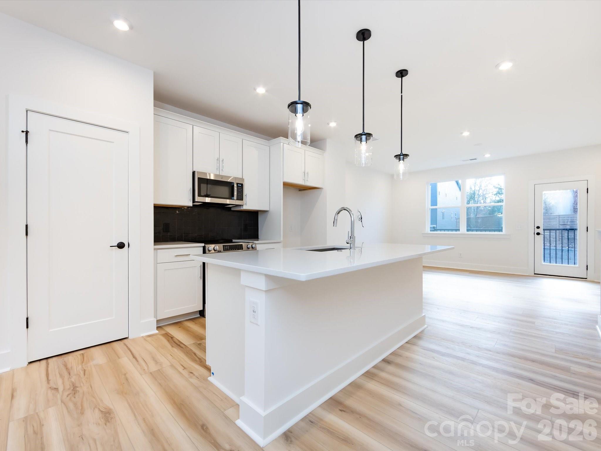 7022 Impulse Court Property Photo 15