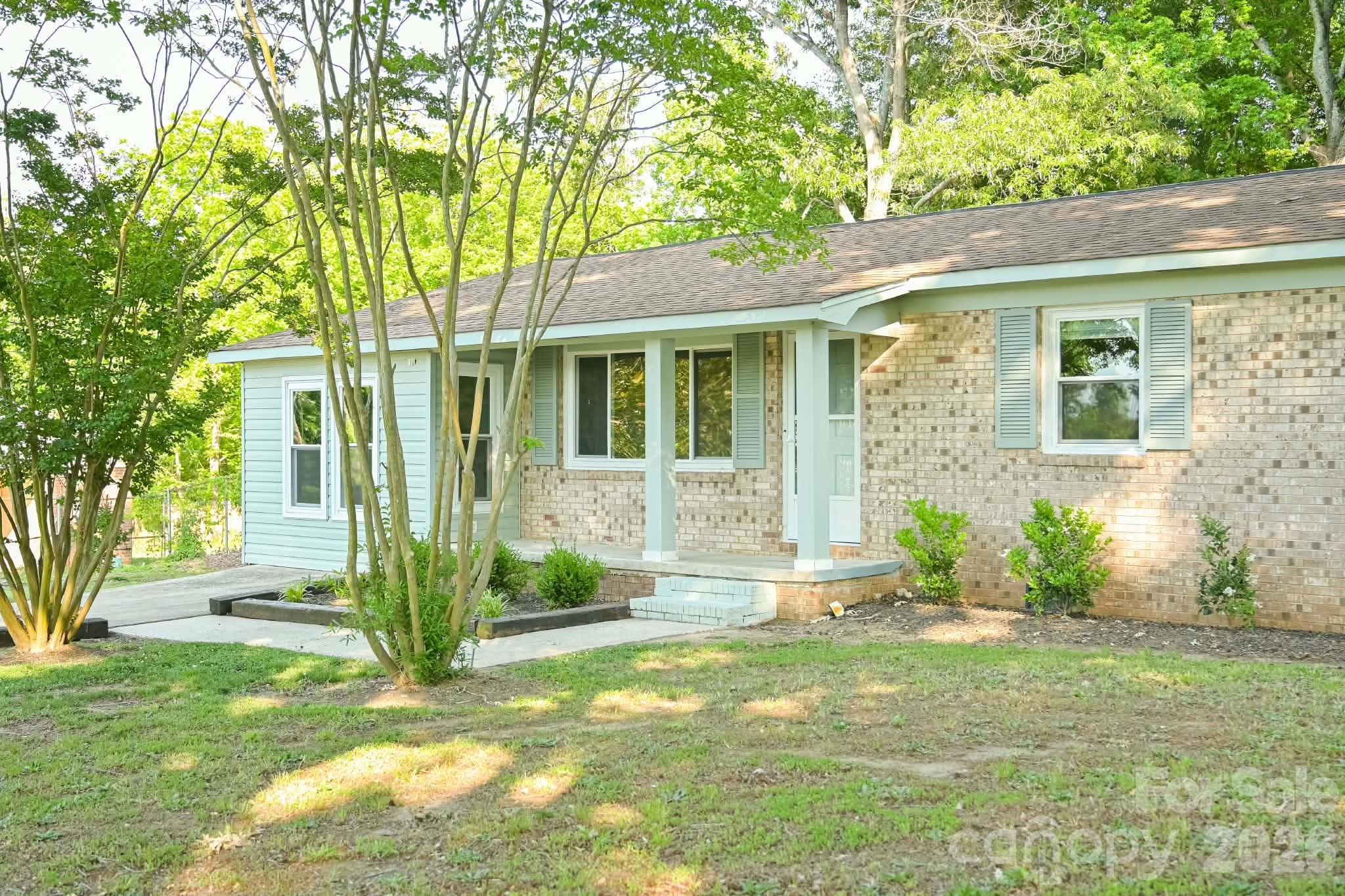 6005 Penndale Drive Property Photo 2