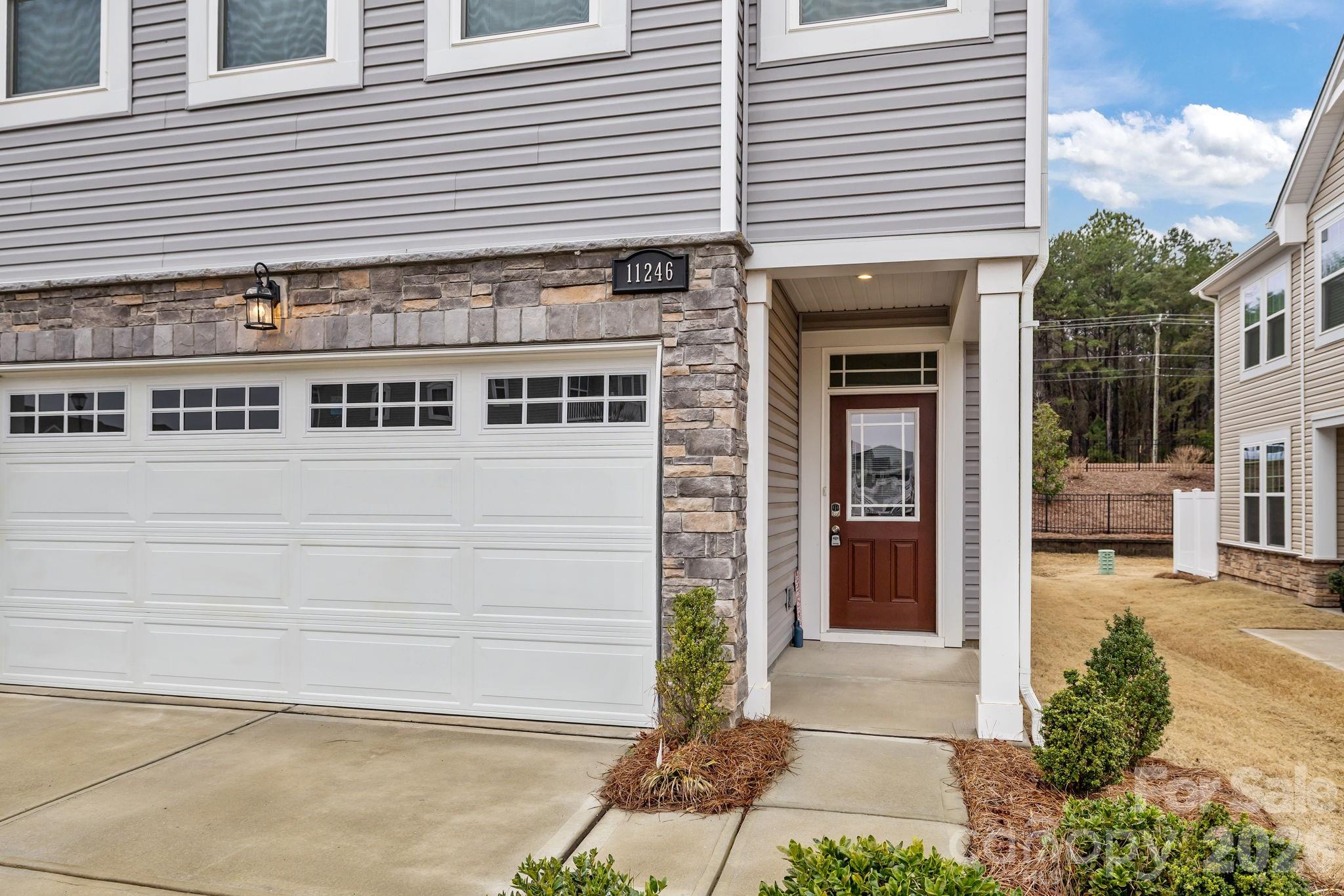 11246 Bartrams Way Property Photo 3